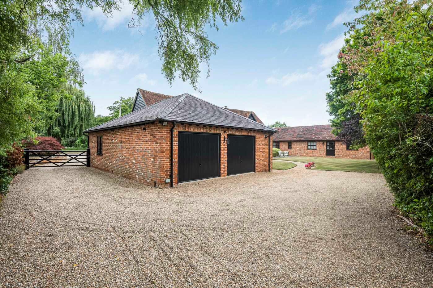 Smewins Road, White Waltham, Maidenhead, Berkshire, SL6