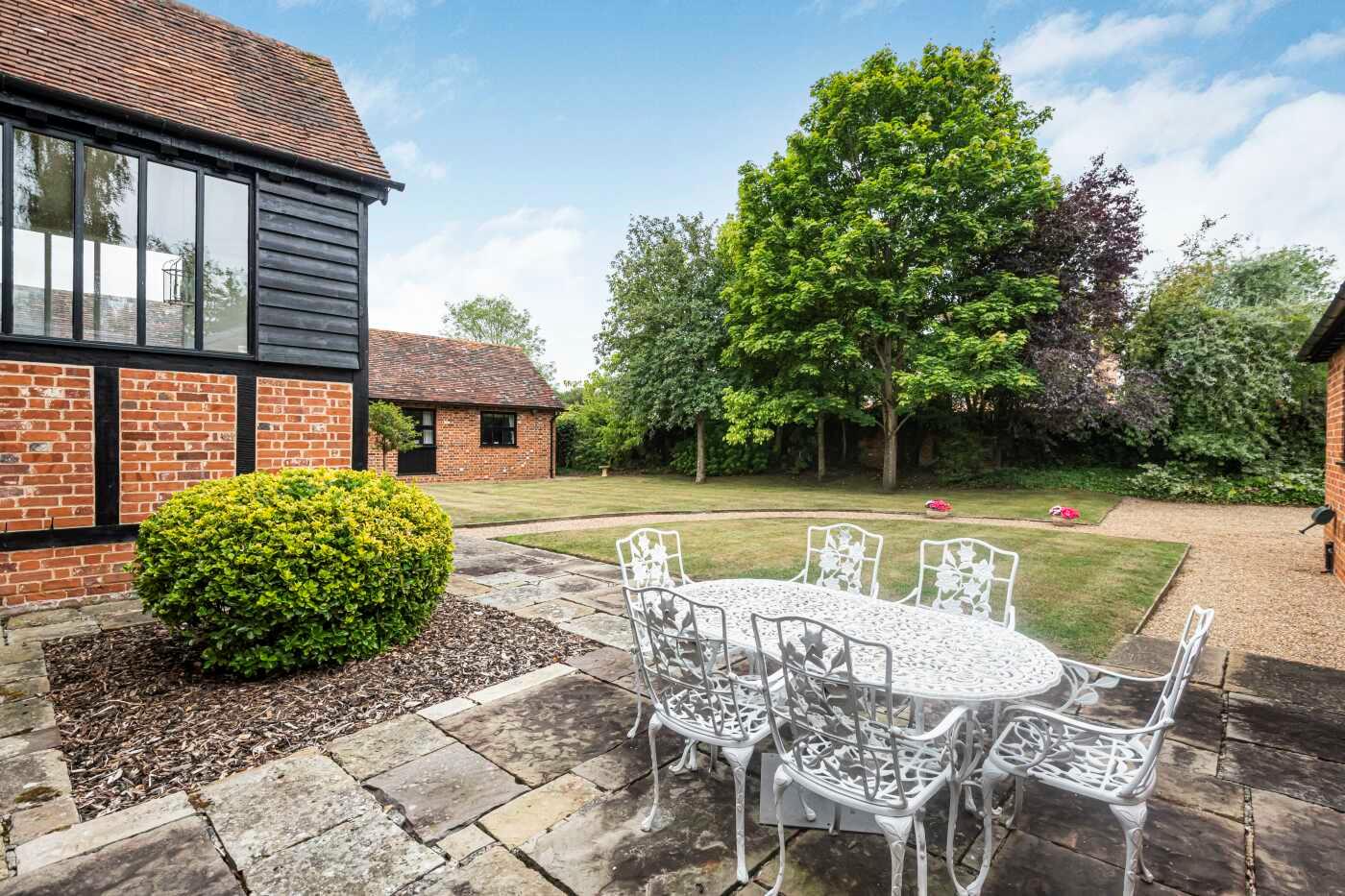 Smewins Road, White Waltham, Maidenhead, Berkshire, SL6