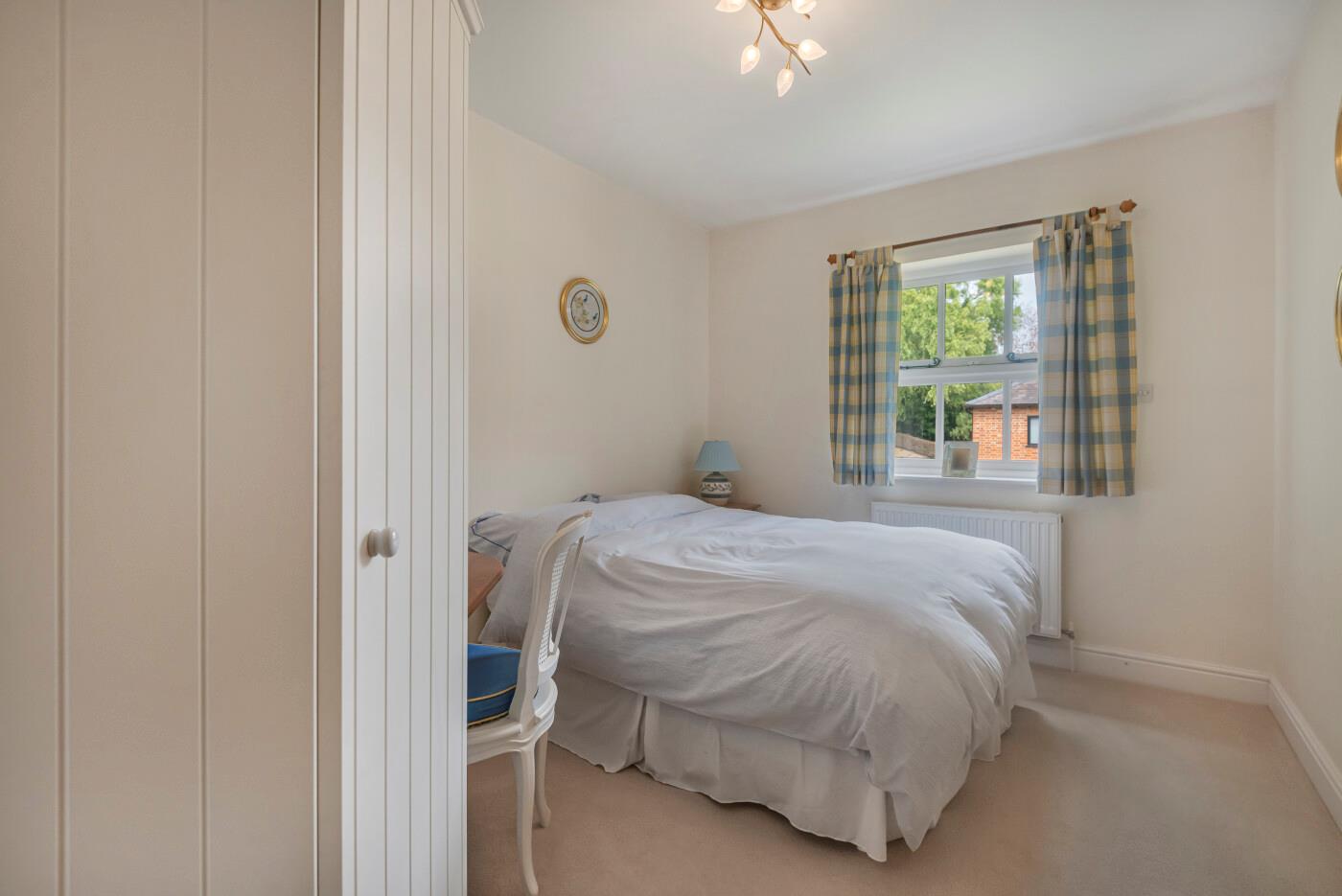 Smewins Road, White Waltham, Maidenhead, Berkshire, SL6