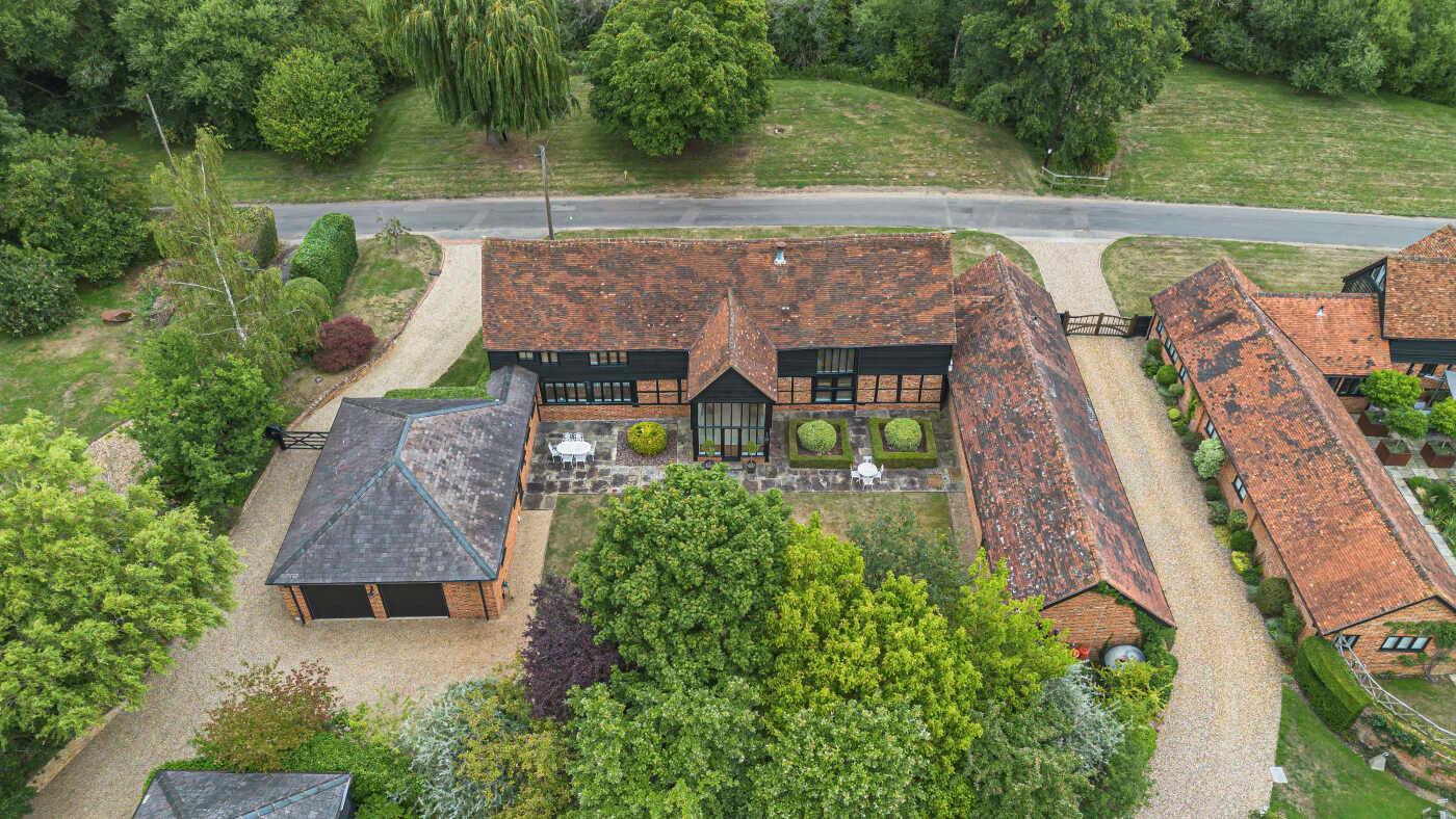 Smewins Road, White Waltham, Maidenhead, Berkshire, SL6