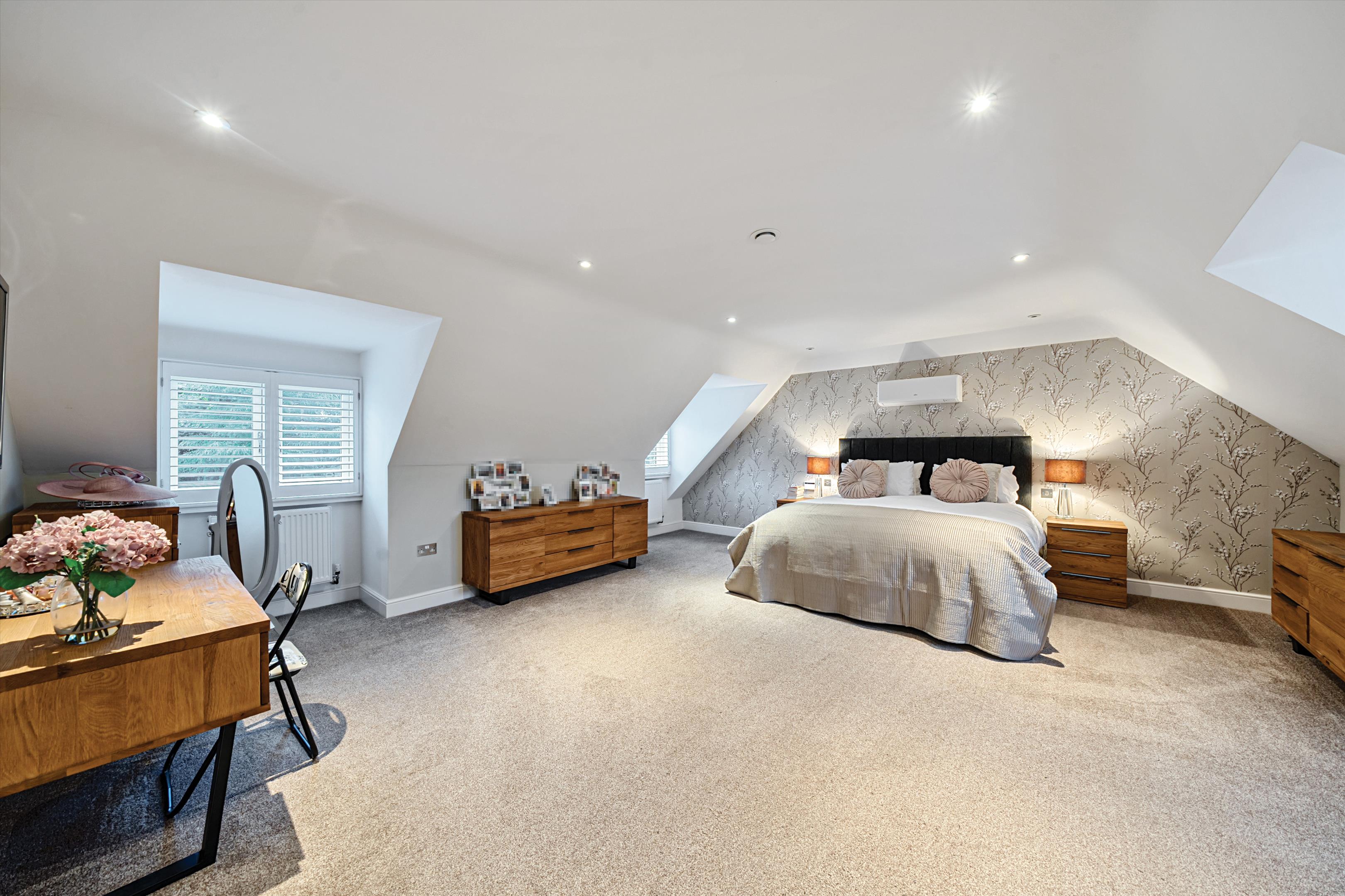 Chiltern Road, Peppard Common, Henley-on-Thames, Oxfordshire, RG9