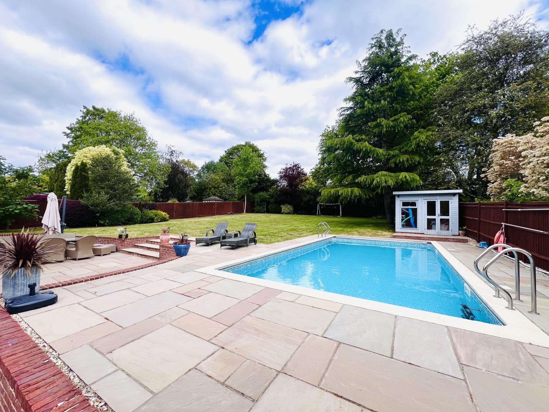 Chiltern Road, Peppard Common, Henley-on-Thames, Oxfordshire, RG9