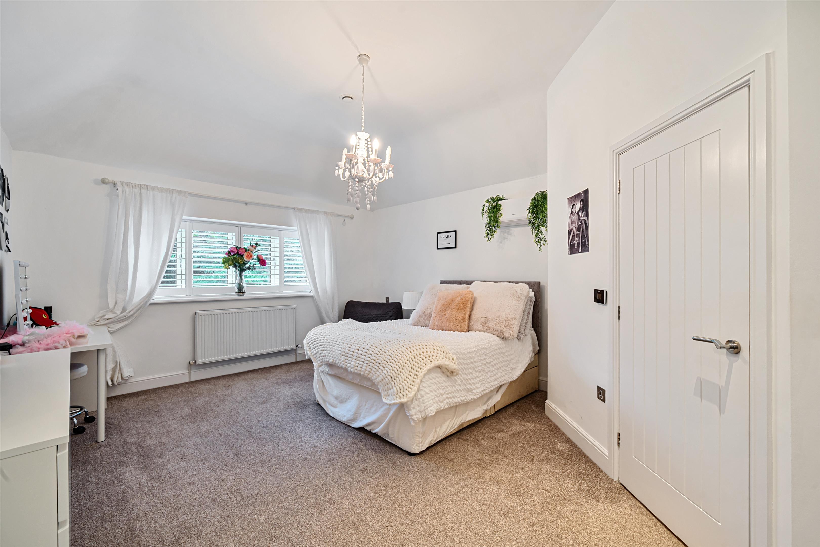 Chiltern Road, Peppard Common, Henley-on-Thames, Oxfordshire, RG9