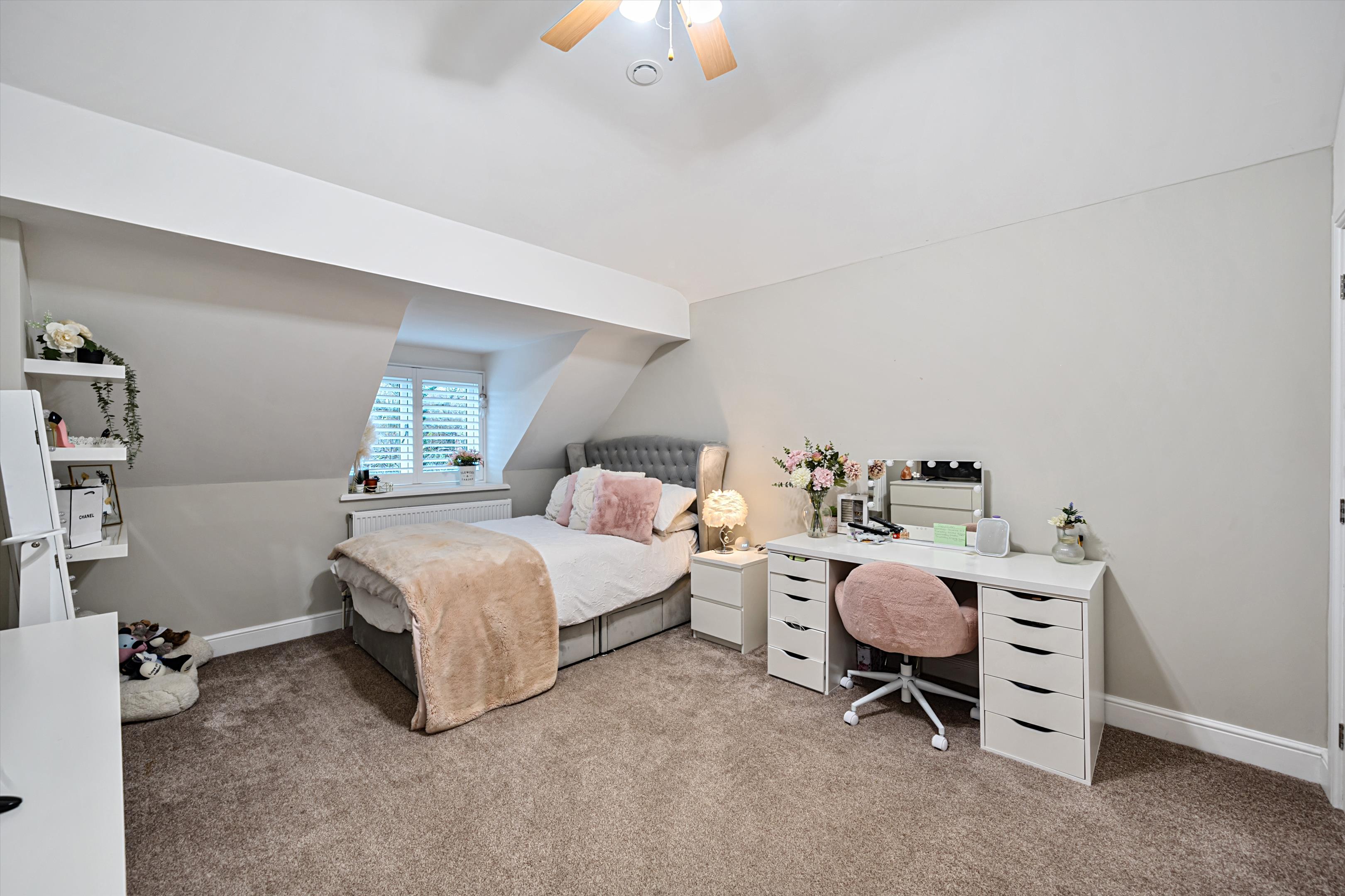 Chiltern Road, Peppard Common, Henley-on-Thames, Oxfordshire, RG9