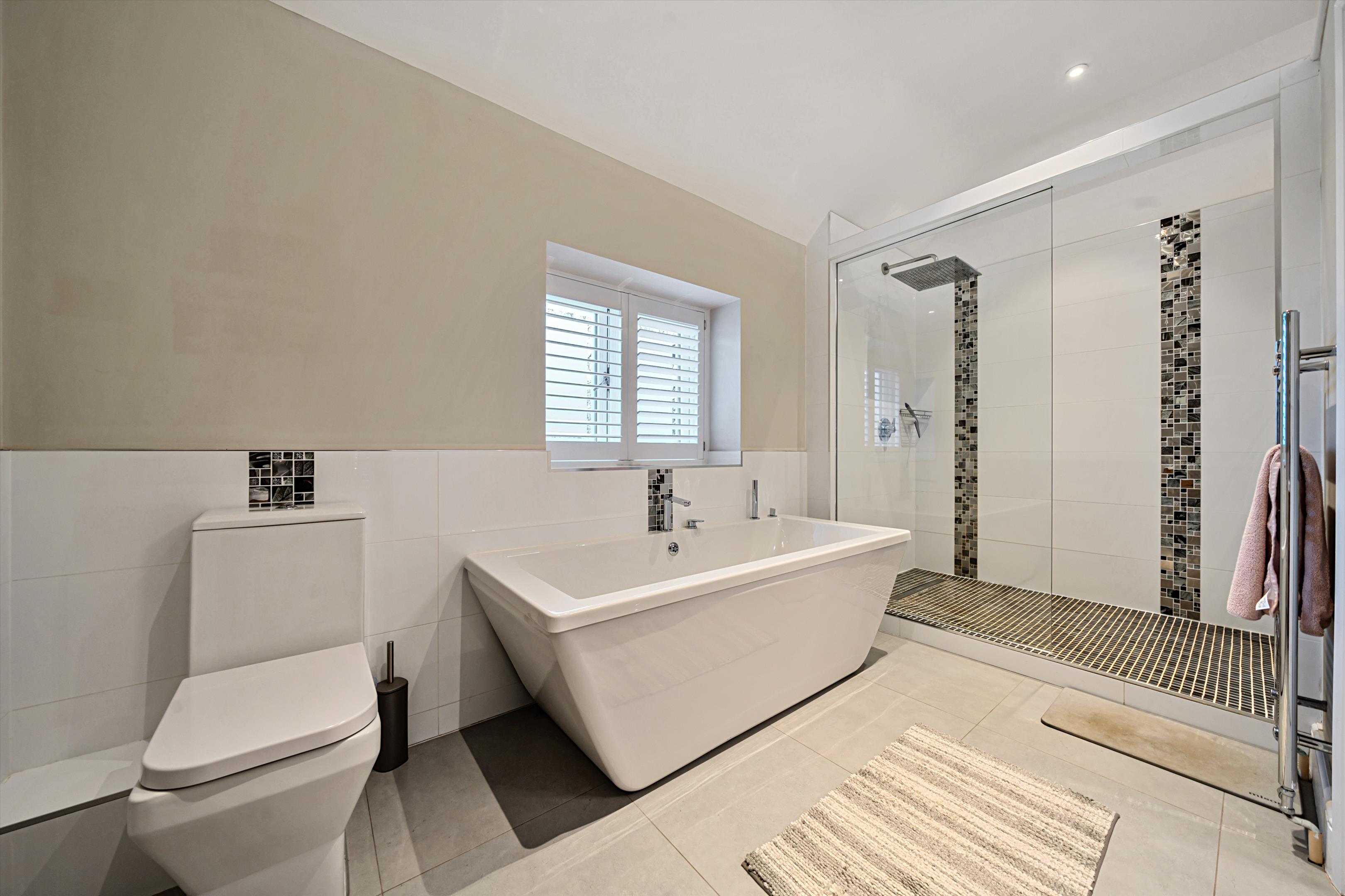 Chiltern Road, Peppard Common, Henley-on-Thames, Oxfordshire, RG9