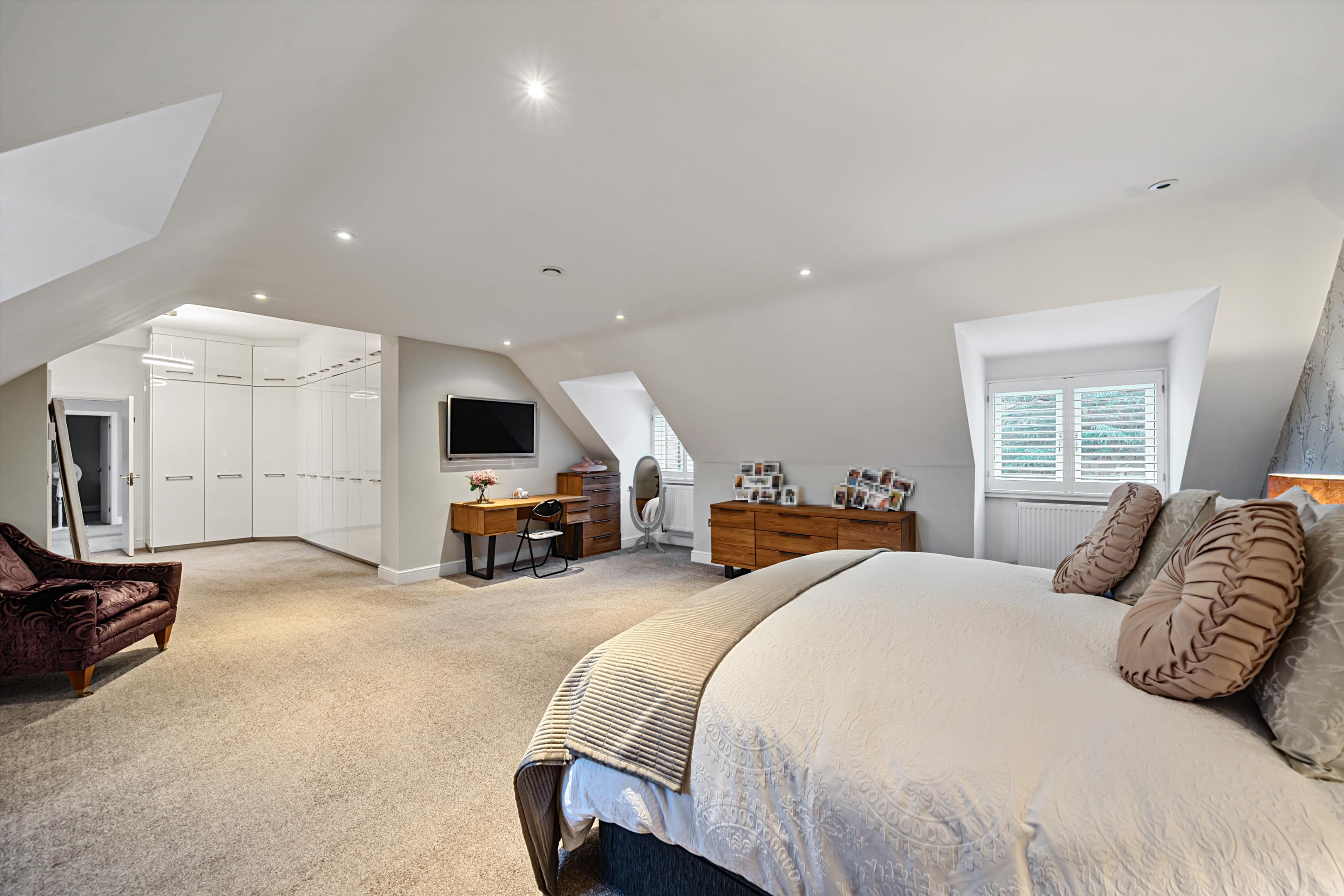 Chiltern Road, Peppard Common, Henley-on-Thames, Oxfordshire, RG9