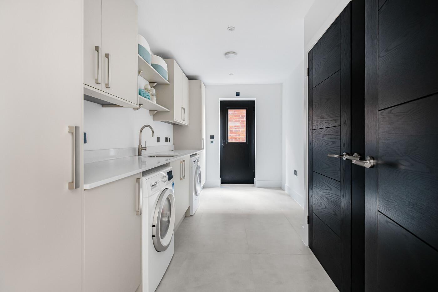 Mill Road, Shiplake, RG9