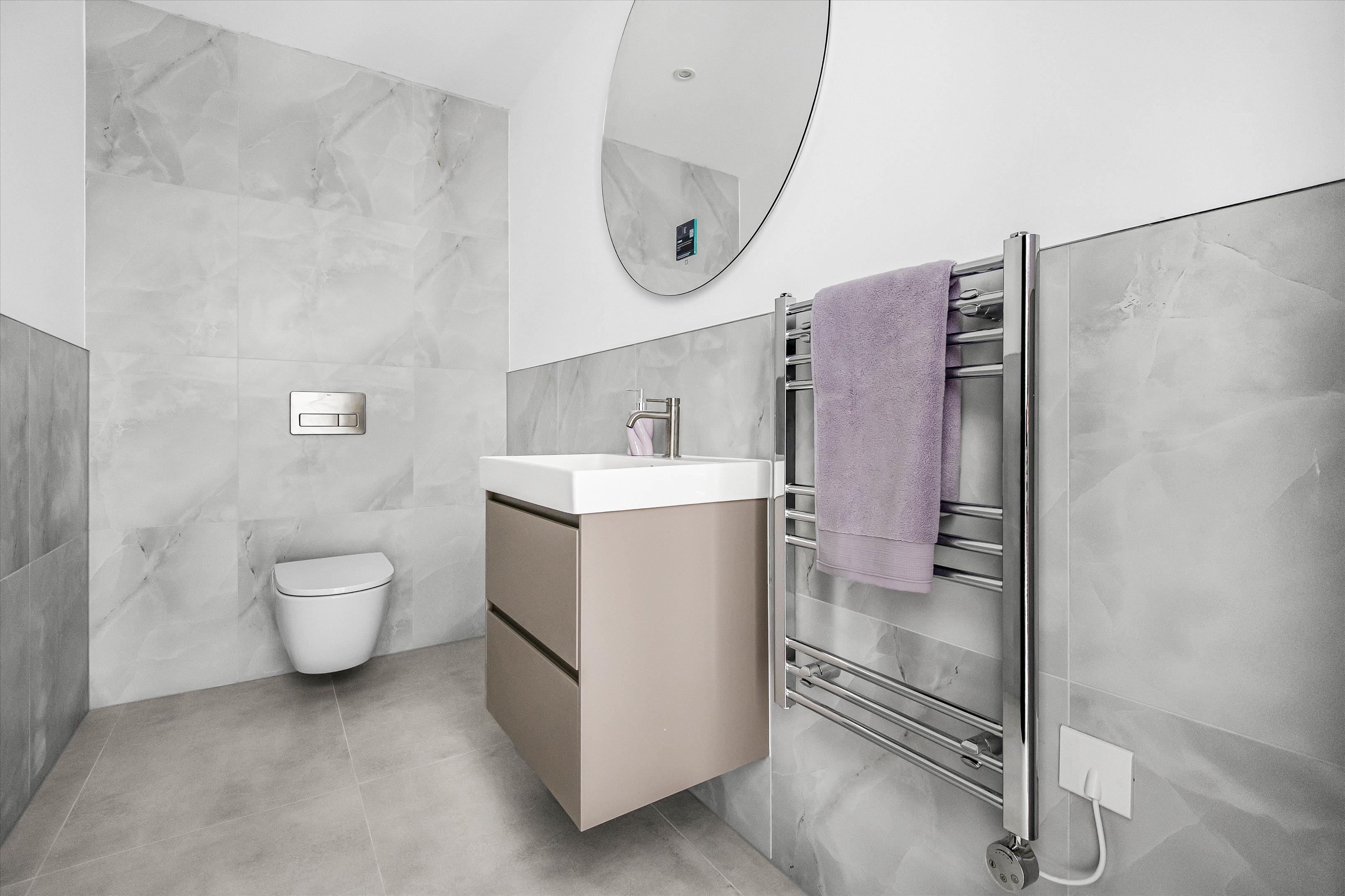 Mill Road, Shiplake, RG9