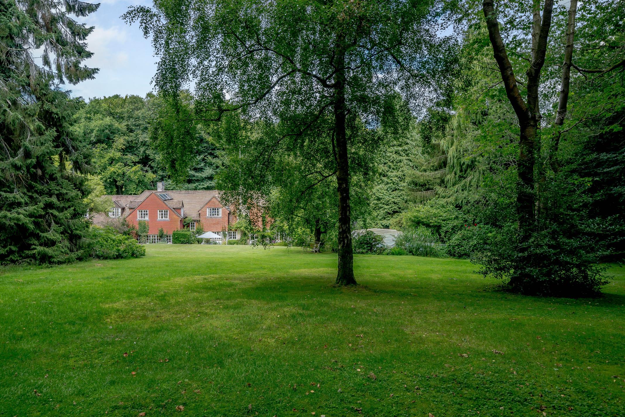 Newnham Hill, Henley-on-Thames, Oxfordshire, RG9