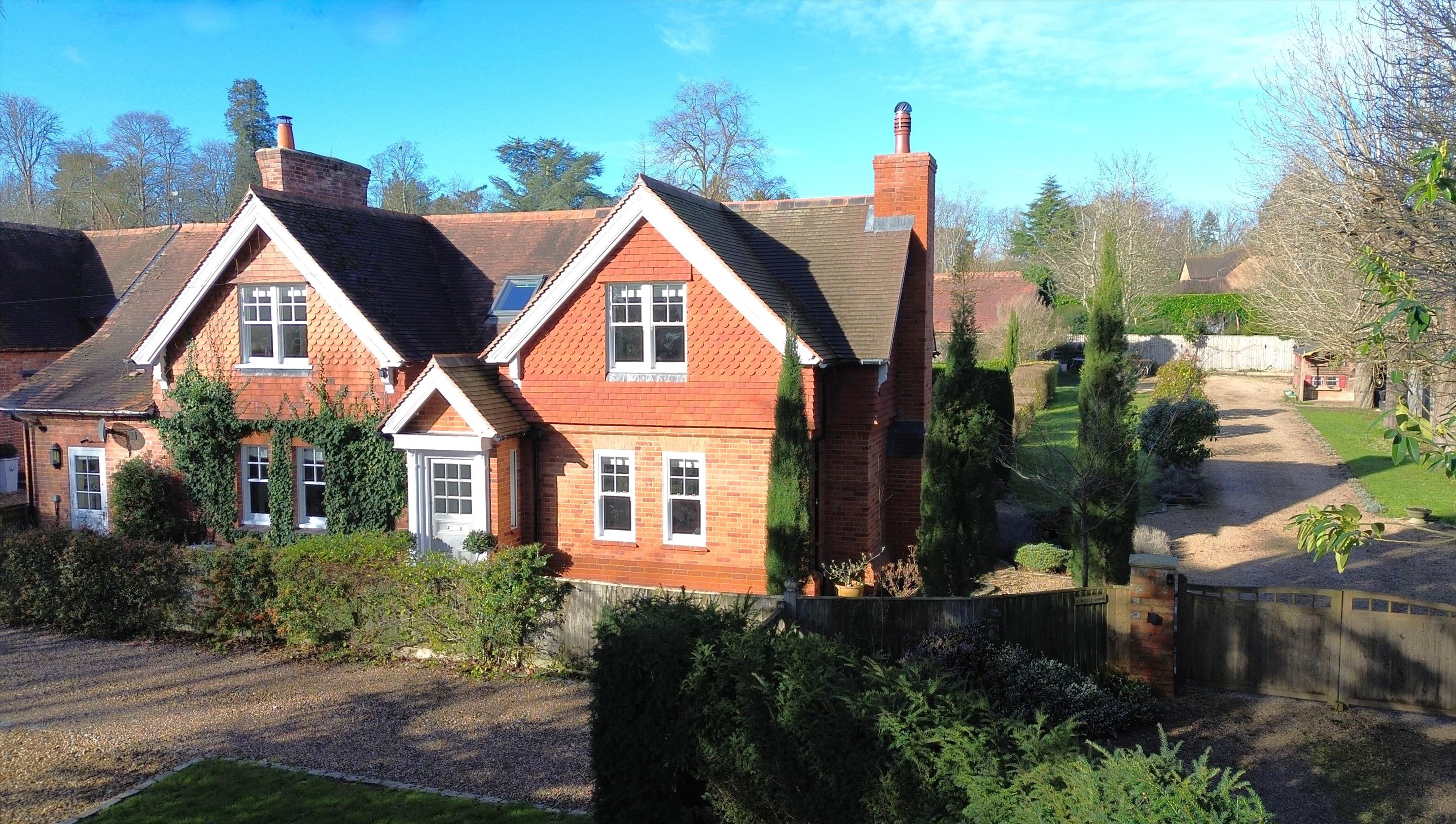 Mill Road, Shiplake, Henley-on-Thames, Oxfordshire RG9