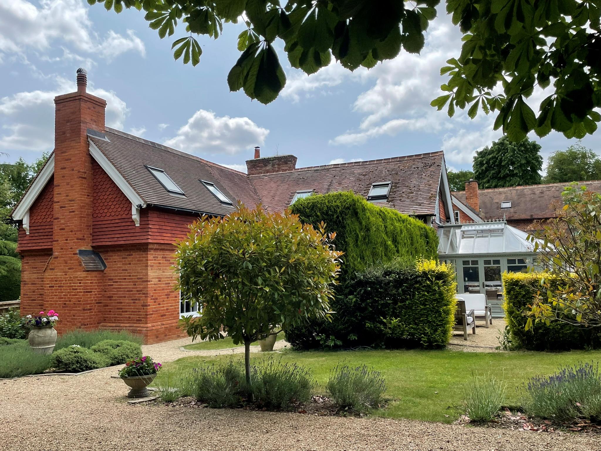 Mill Road, Shiplake, Henley-on-Thames, Oxfordshire RG9