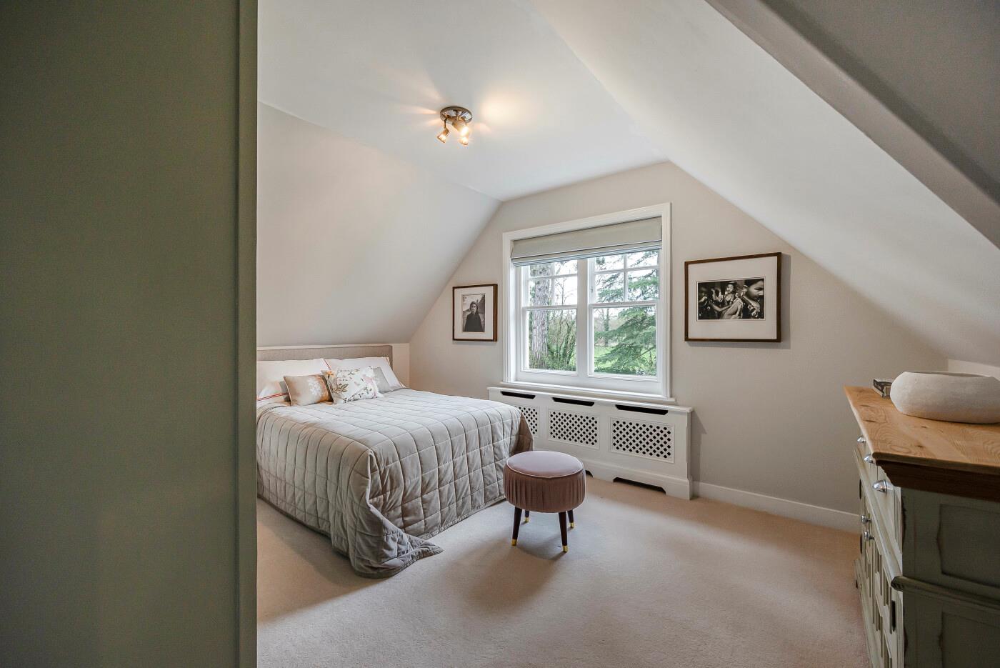 Mill Road, Shiplake, Henley-on-Thames, Oxfordshire RG9