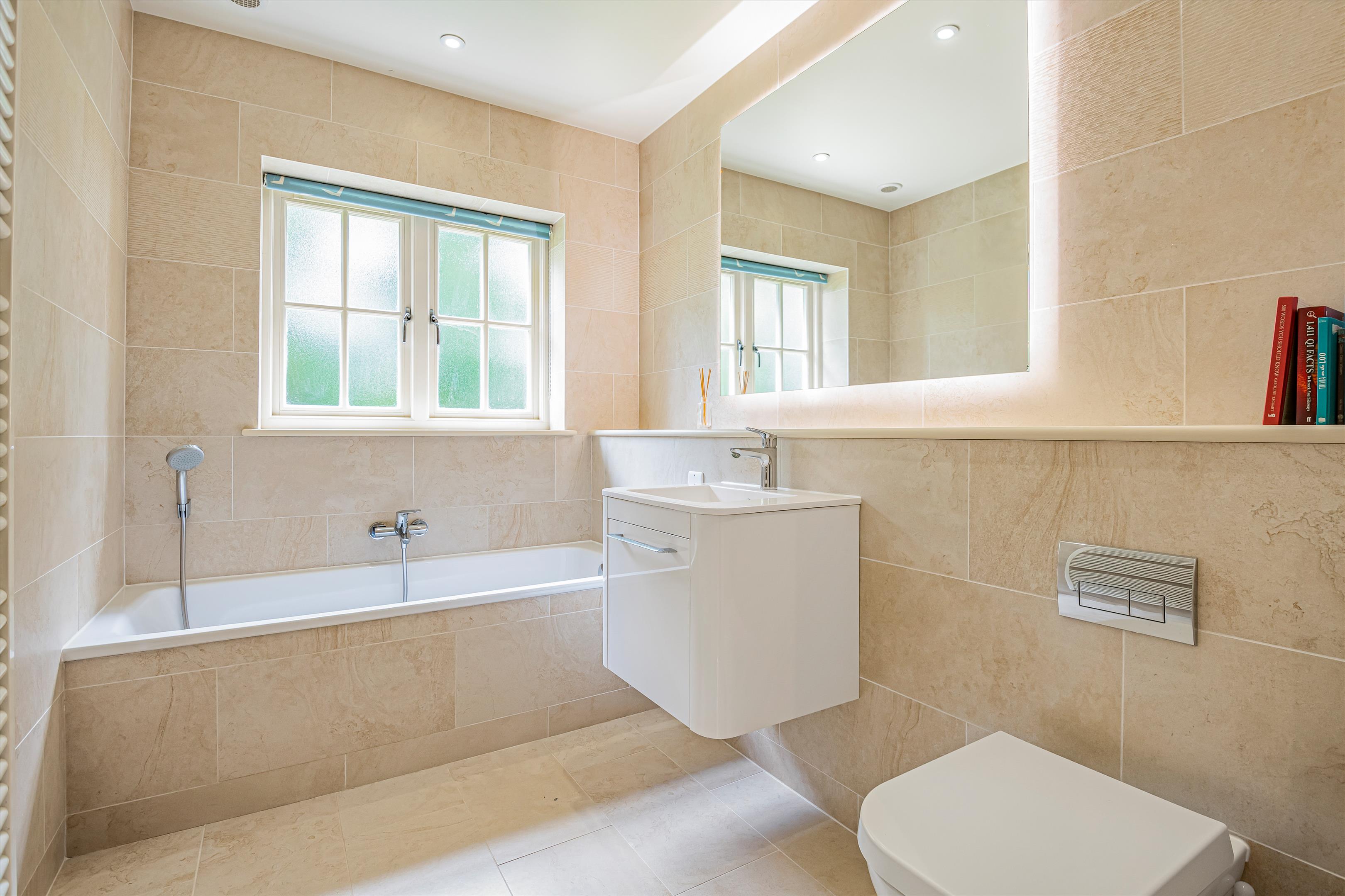 Parkside, Henley-on-Thames, Oxfordshire, RG9