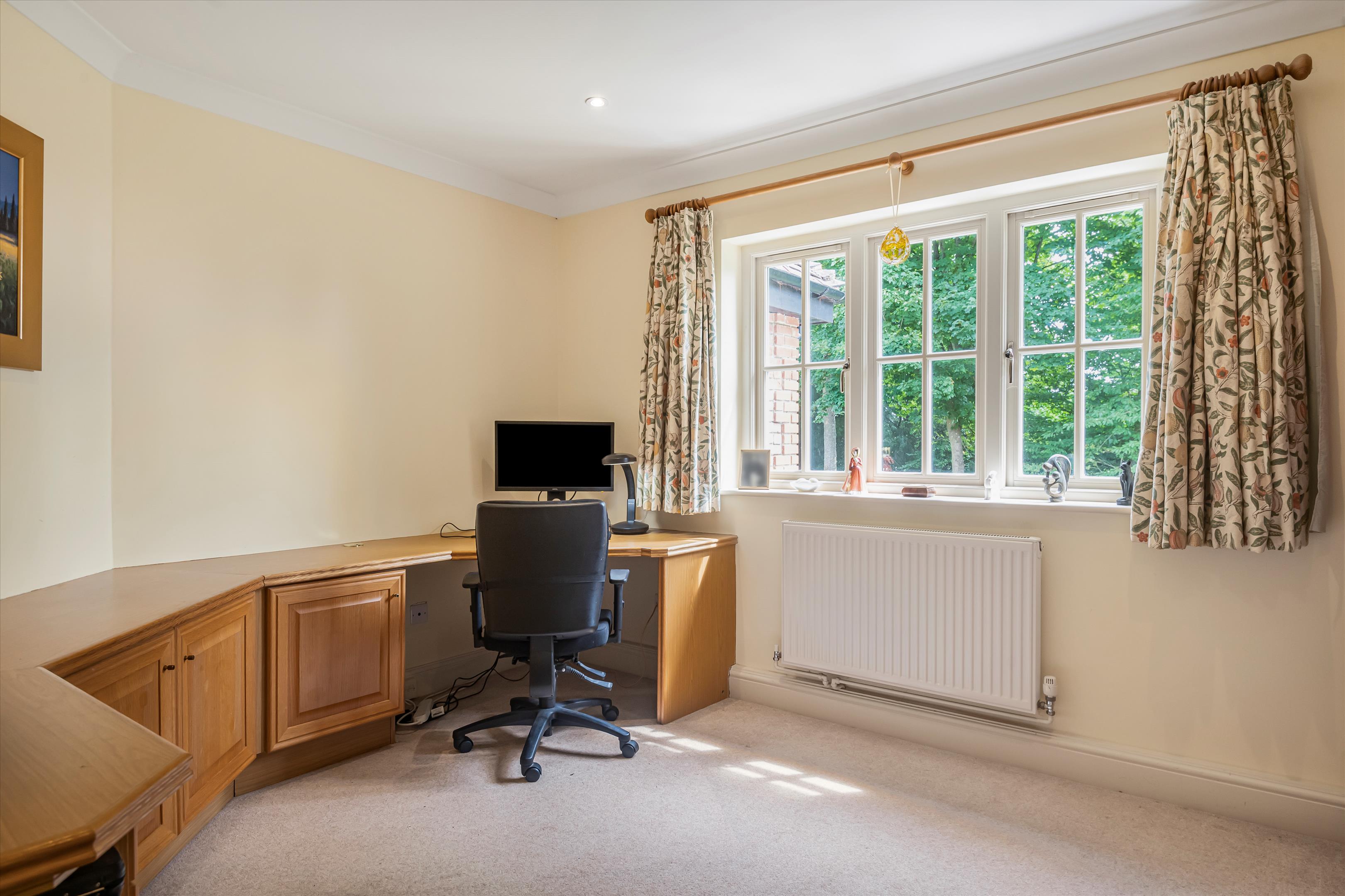 Parkside, Henley-on-Thames, Oxfordshire, RG9