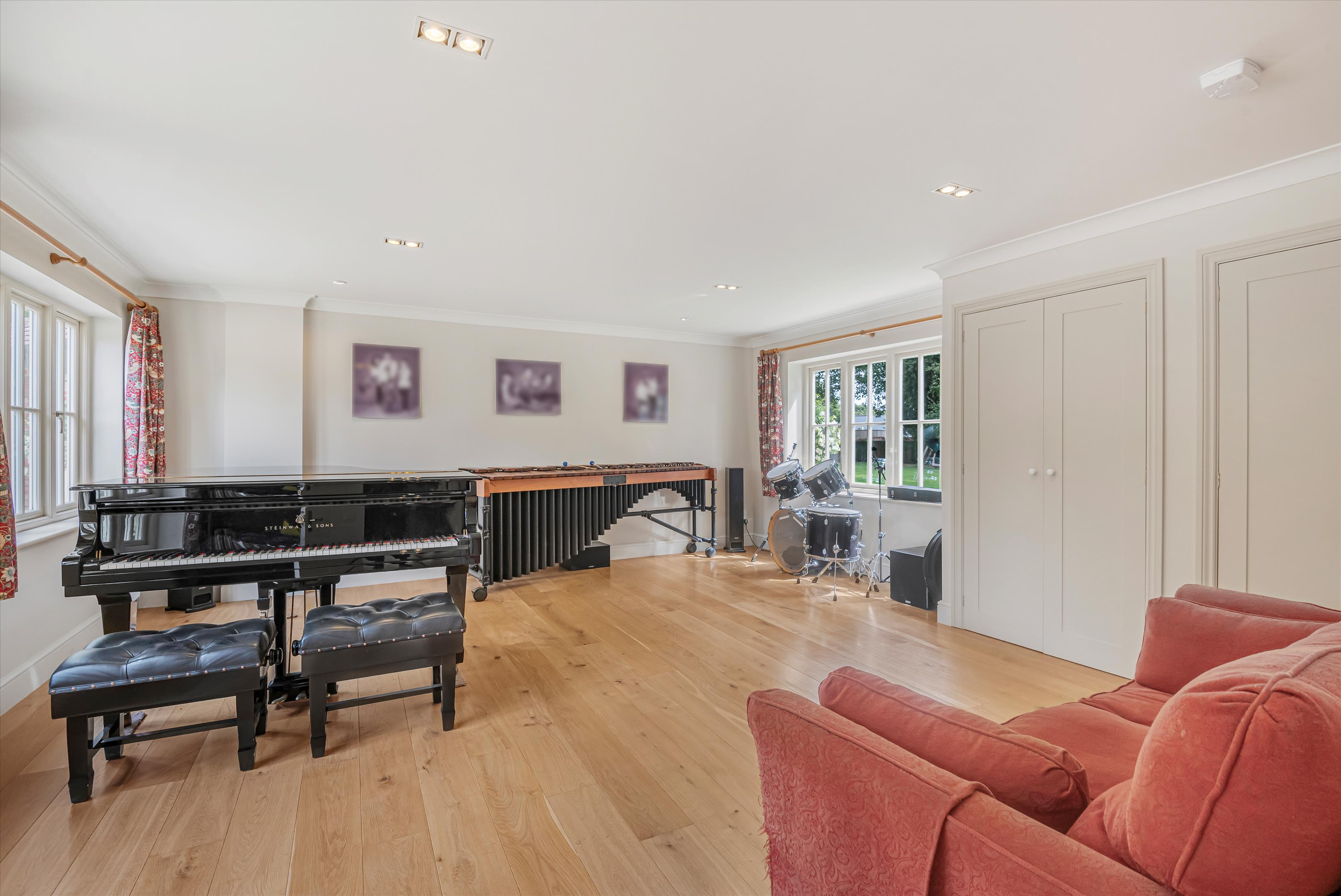 Parkside, Henley-on-Thames, Oxfordshire, RG9