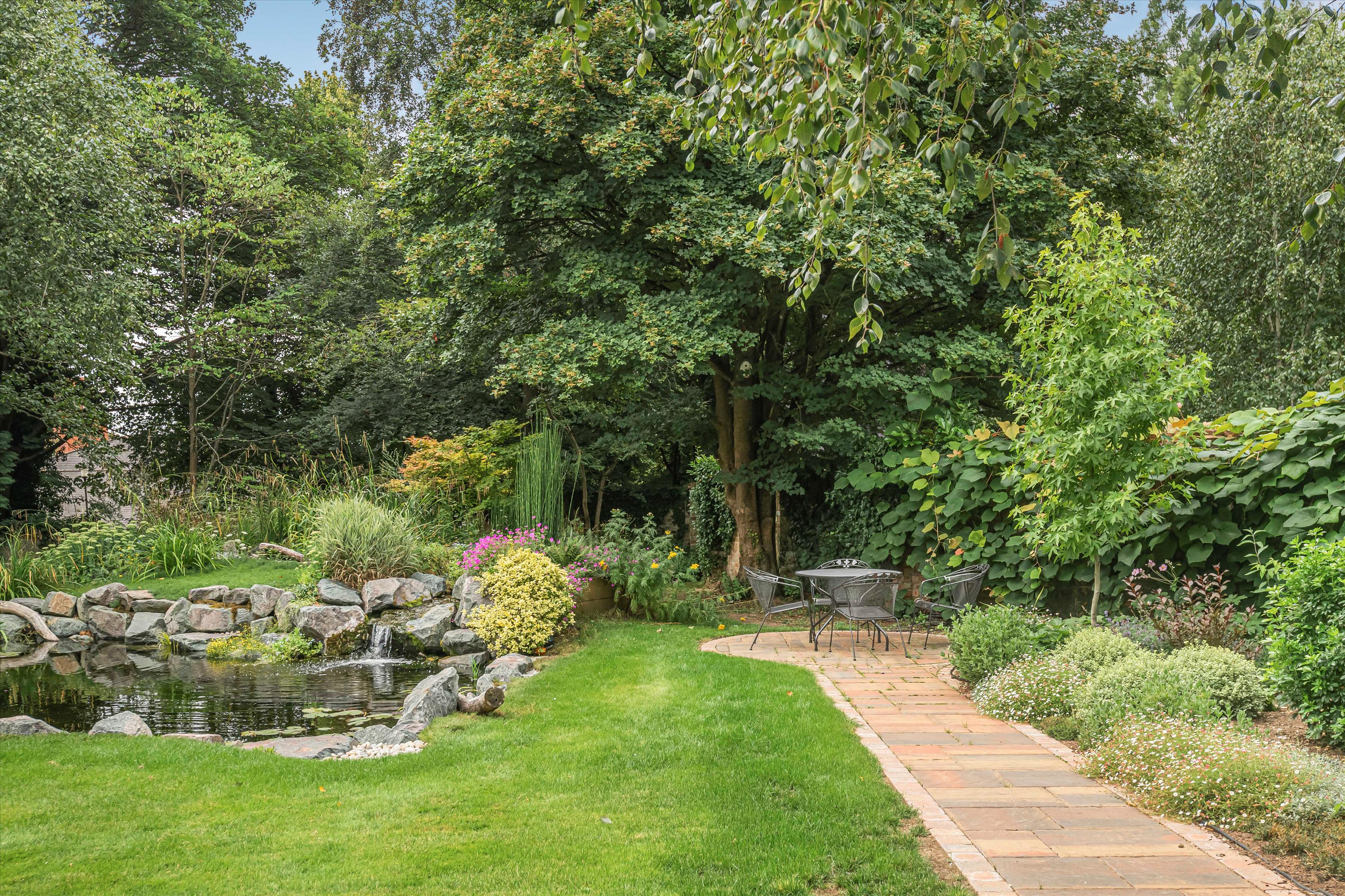 Parkside, Henley-on-Thames, Oxfordshire, RG9