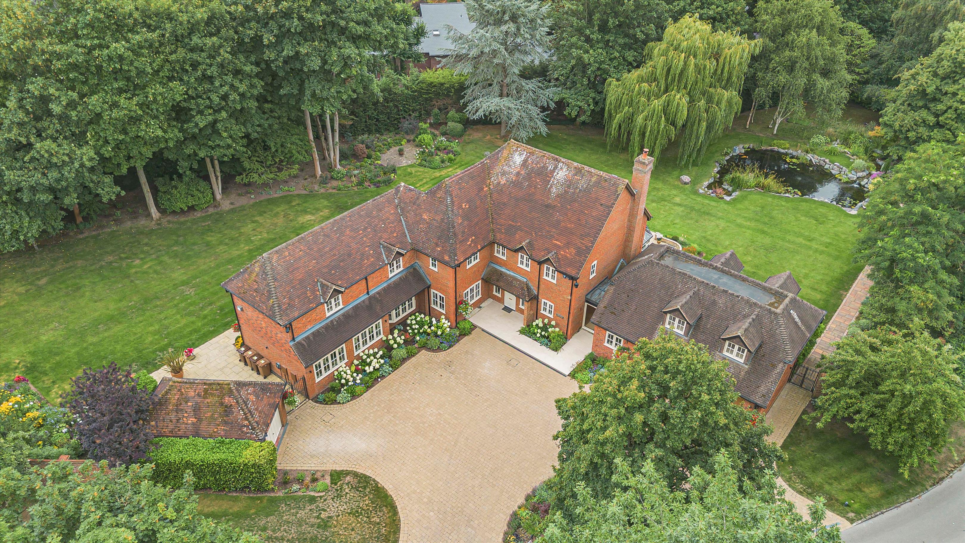 Parkside, Henley-on-Thames, Oxfordshire, RG9