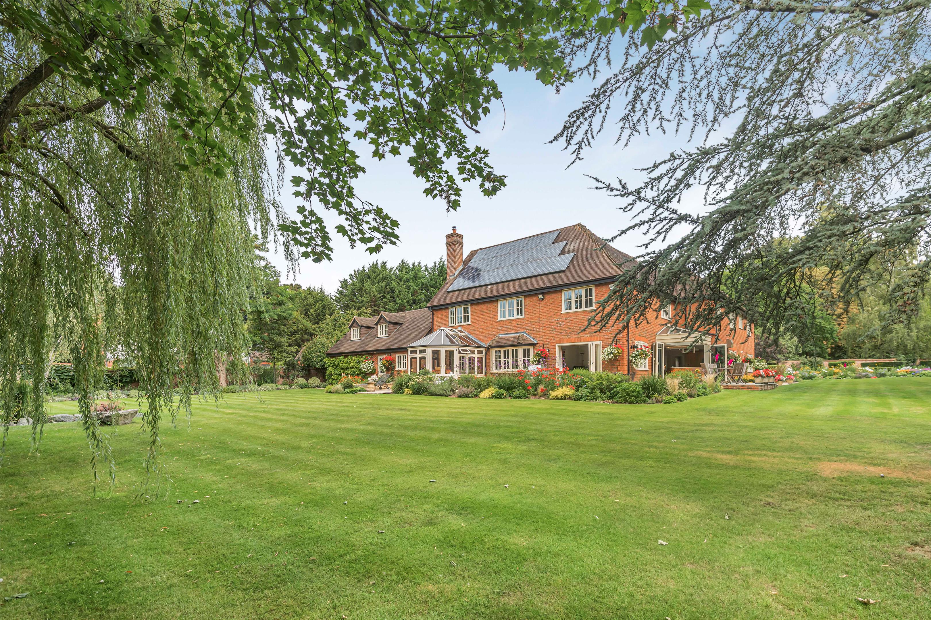 Parkside, Henley-on-Thames, Oxfordshire, RG9
