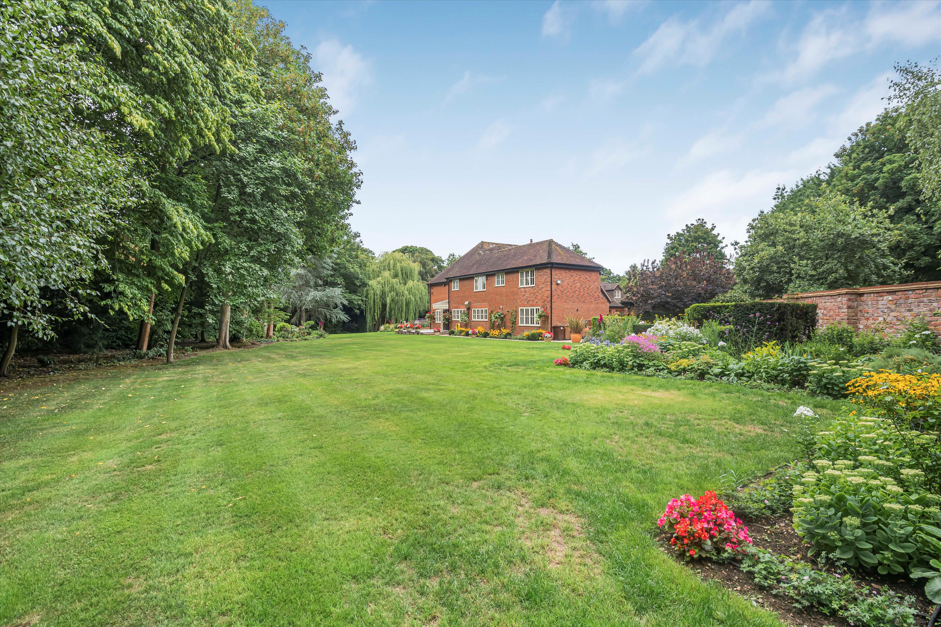 Parkside, Henley-on-Thames, Oxfordshire, RG9