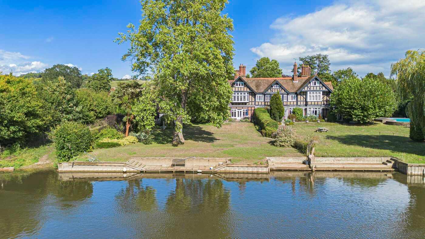 Hambleden, Henley-on-Thames, Buckinghamshire, RG9