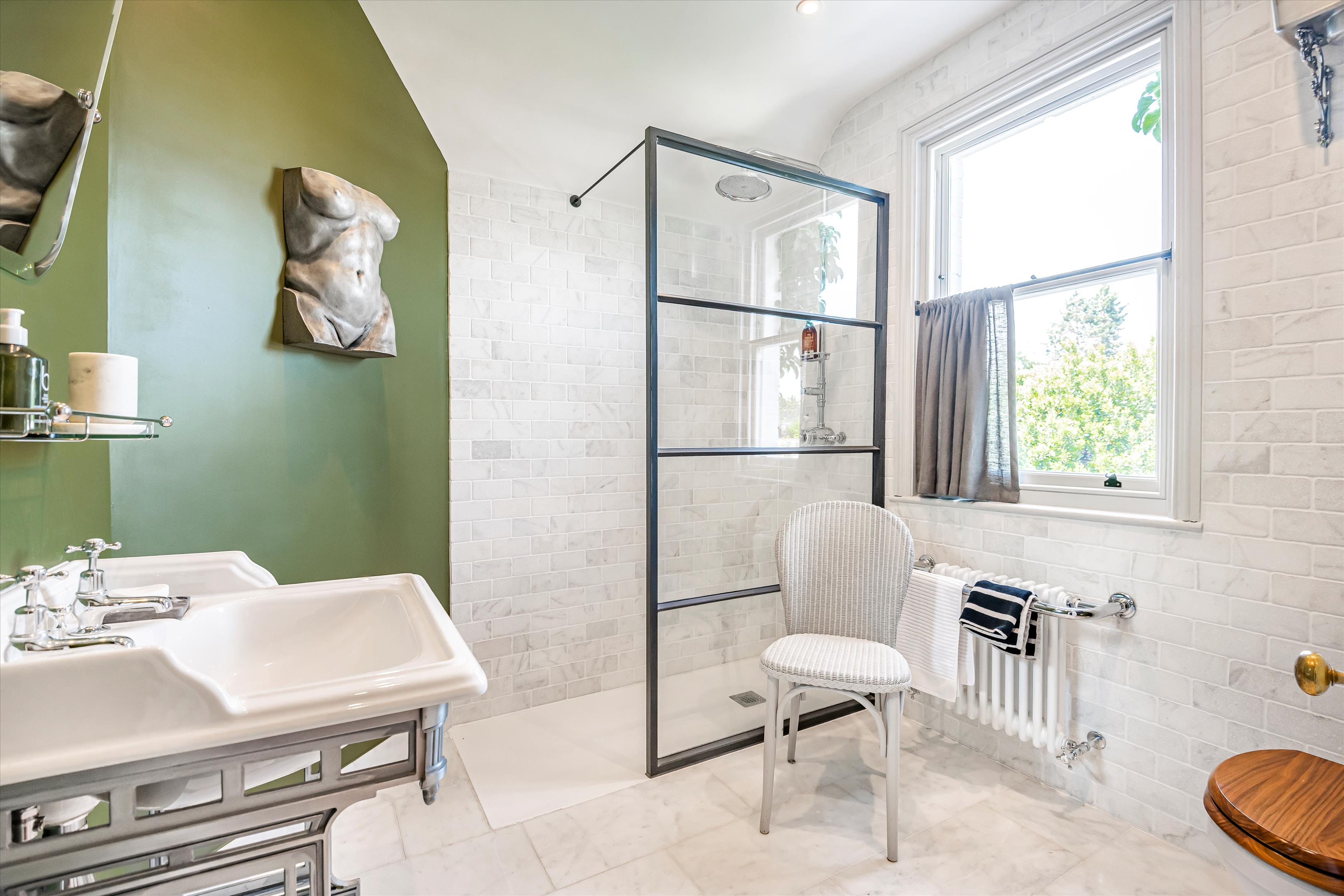 St. Andrews Road, Henley-on-Thames, Oxfordshire, RG9