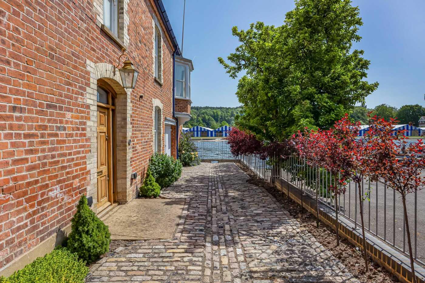 Wharfe Lane, Henley-on-Thames, Oxfordshire RG9