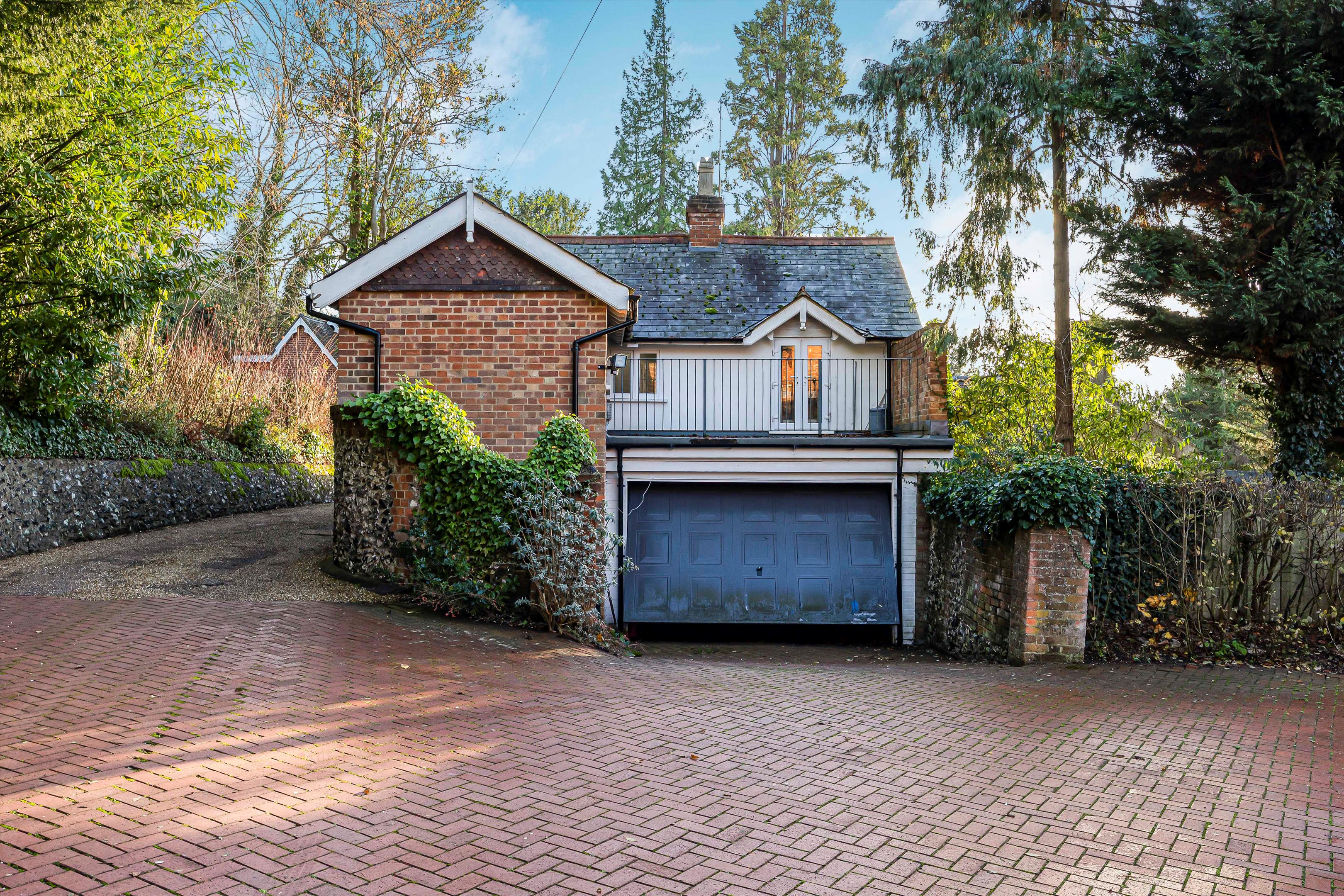 Remenham Hill, Remenham, Henley-on-Thames, Berkshire, RG9