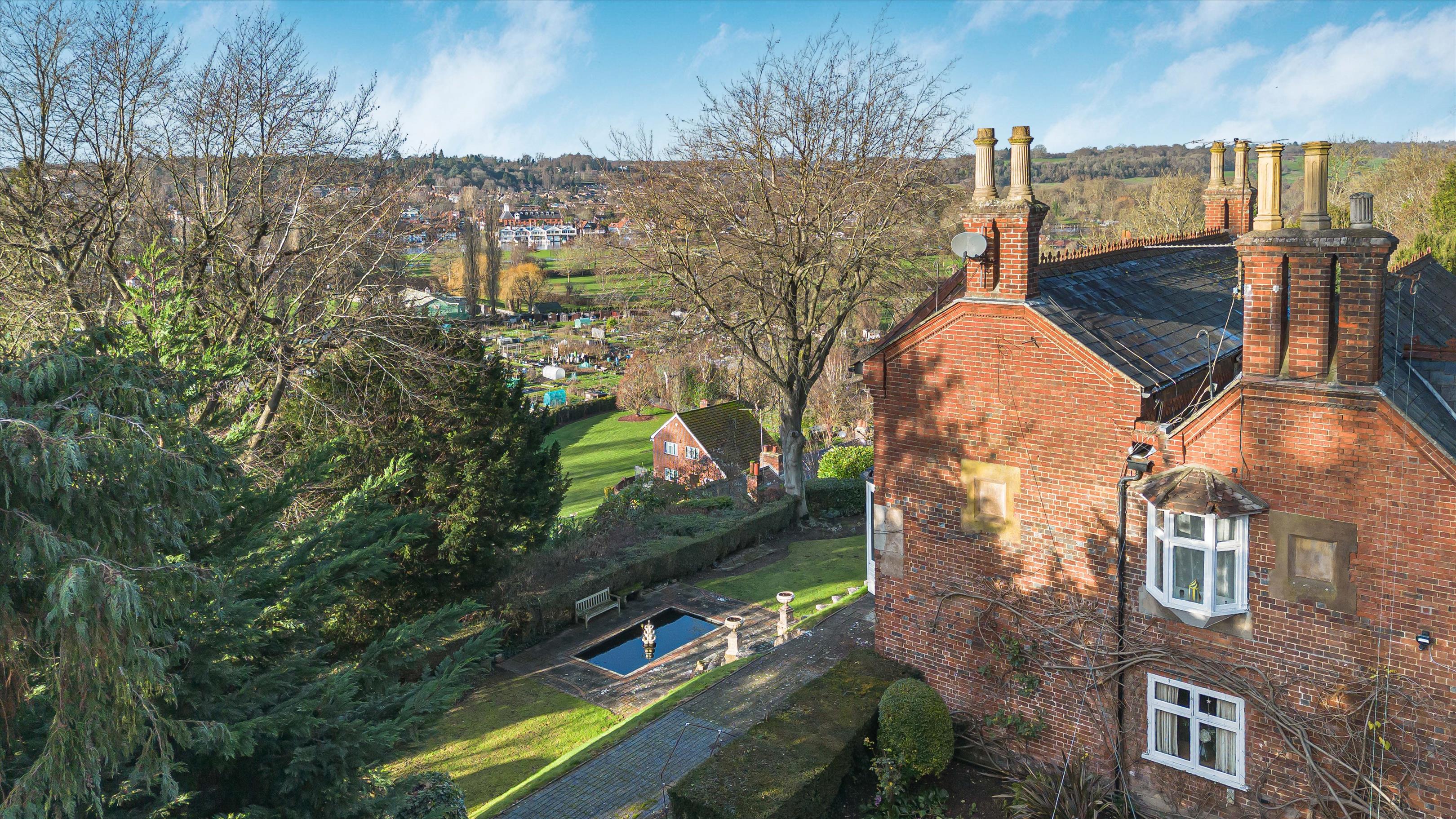 Remenham Hill, Remenham, Henley-on-Thames, Berkshire, RG9