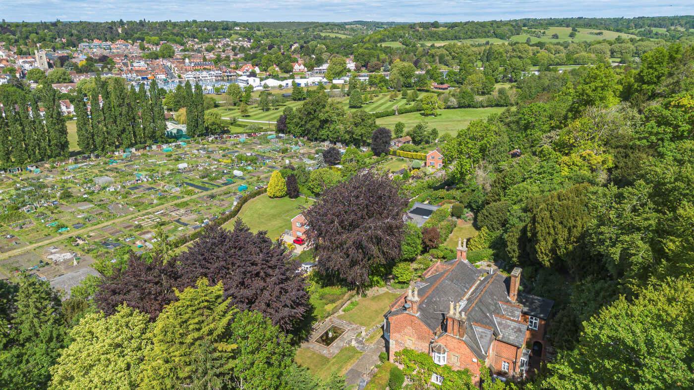 Remenham Hill, Remenham, Henley-on-Thames, Berkshire, RG9
