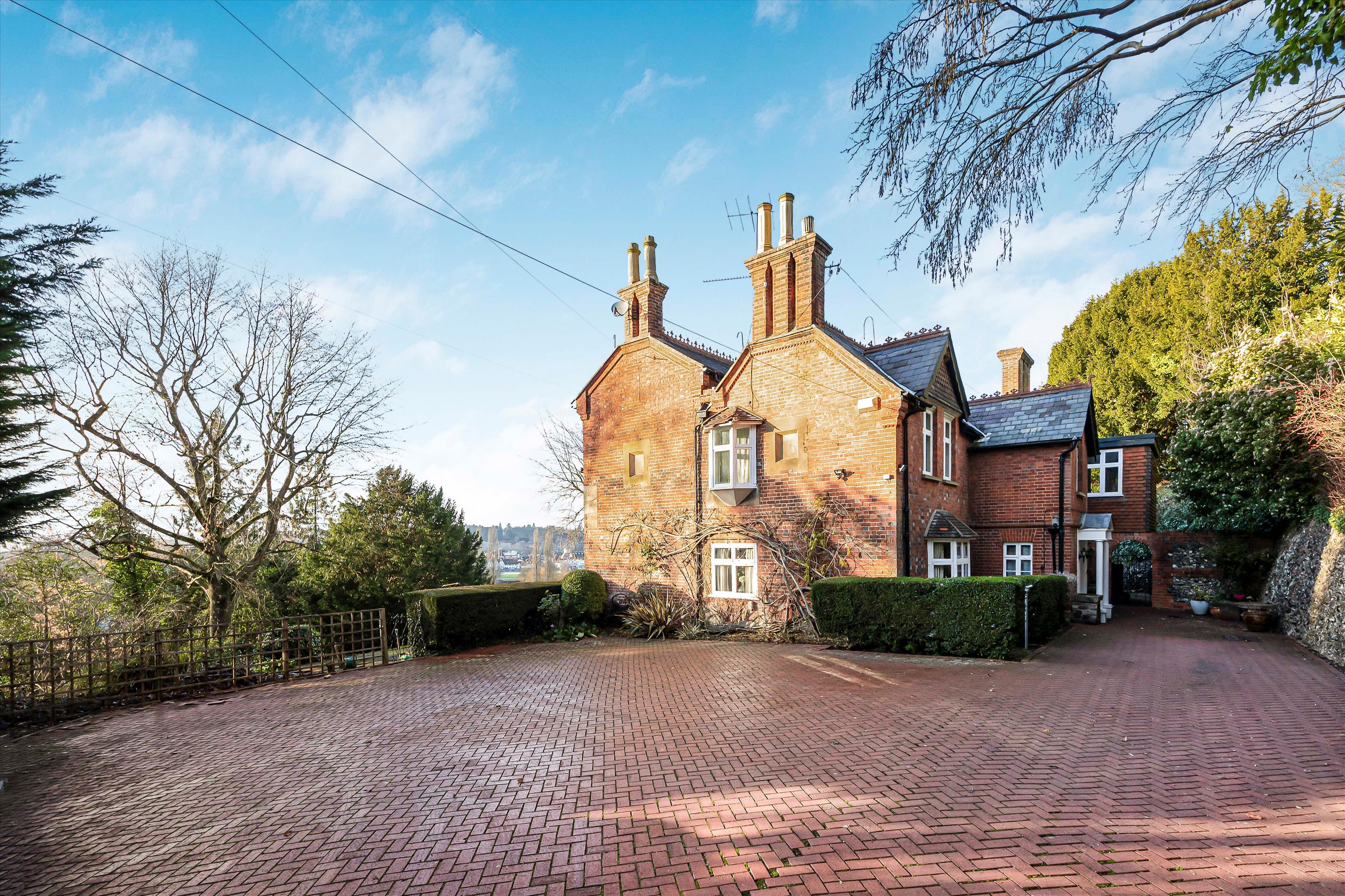 Remenham Hill, Remenham, Henley-on-Thames, Berkshire, RG9