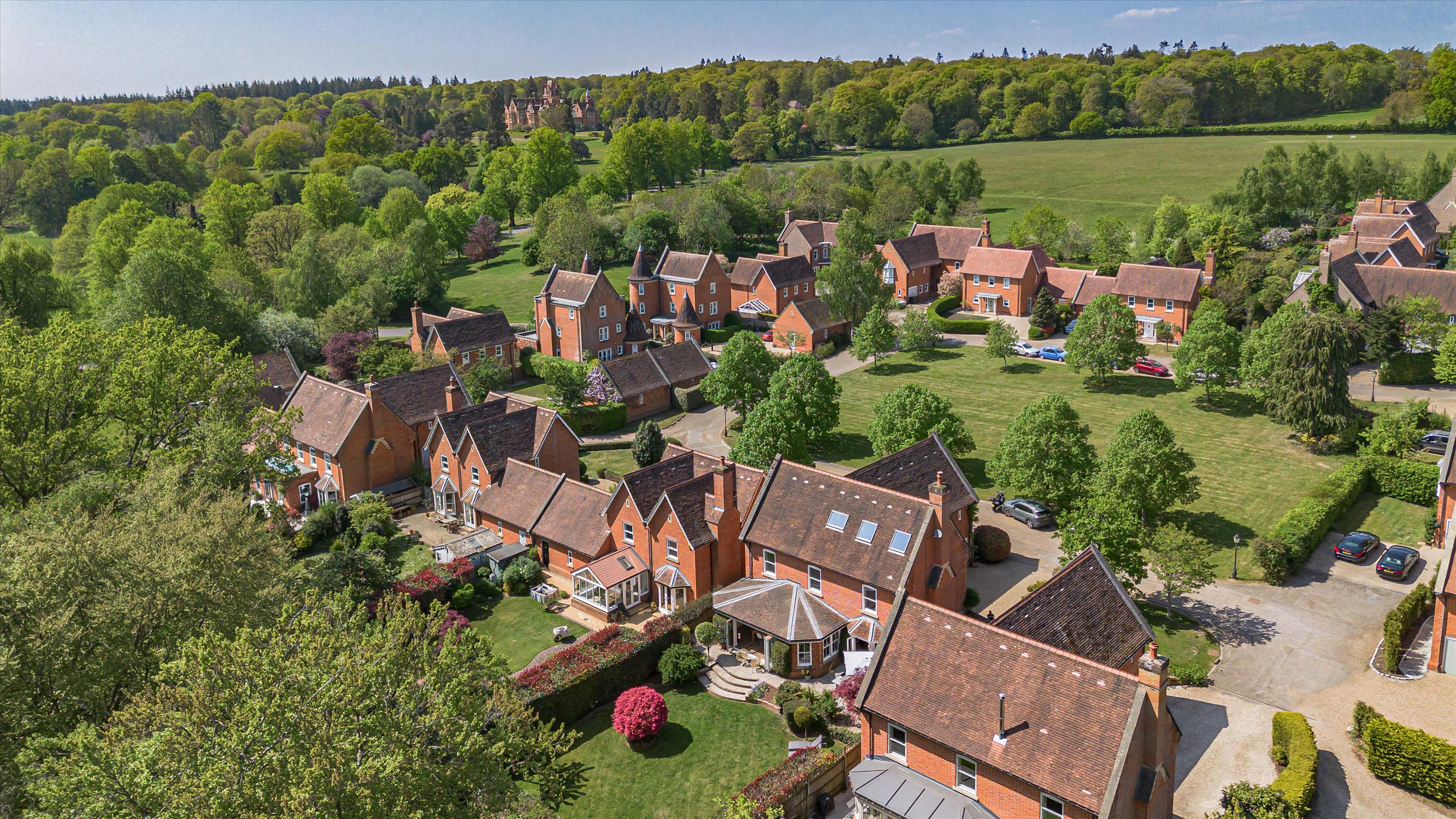 Hazel Grove, Kingwood, Henley-on-Thames, Oxfordshire RG9