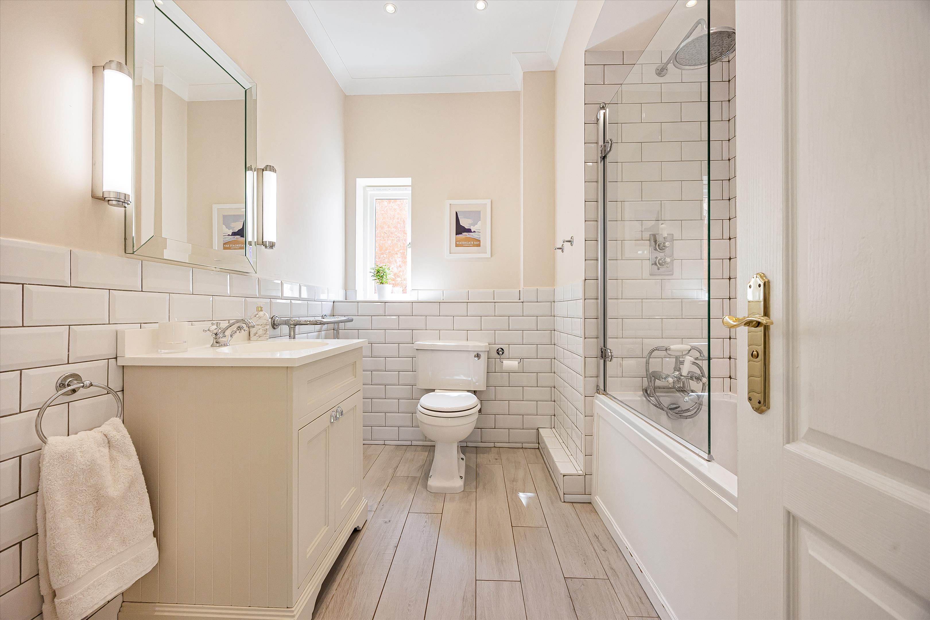 Hazel Grove, Kingwood, Henley-on-Thames, Oxfordshire RG9