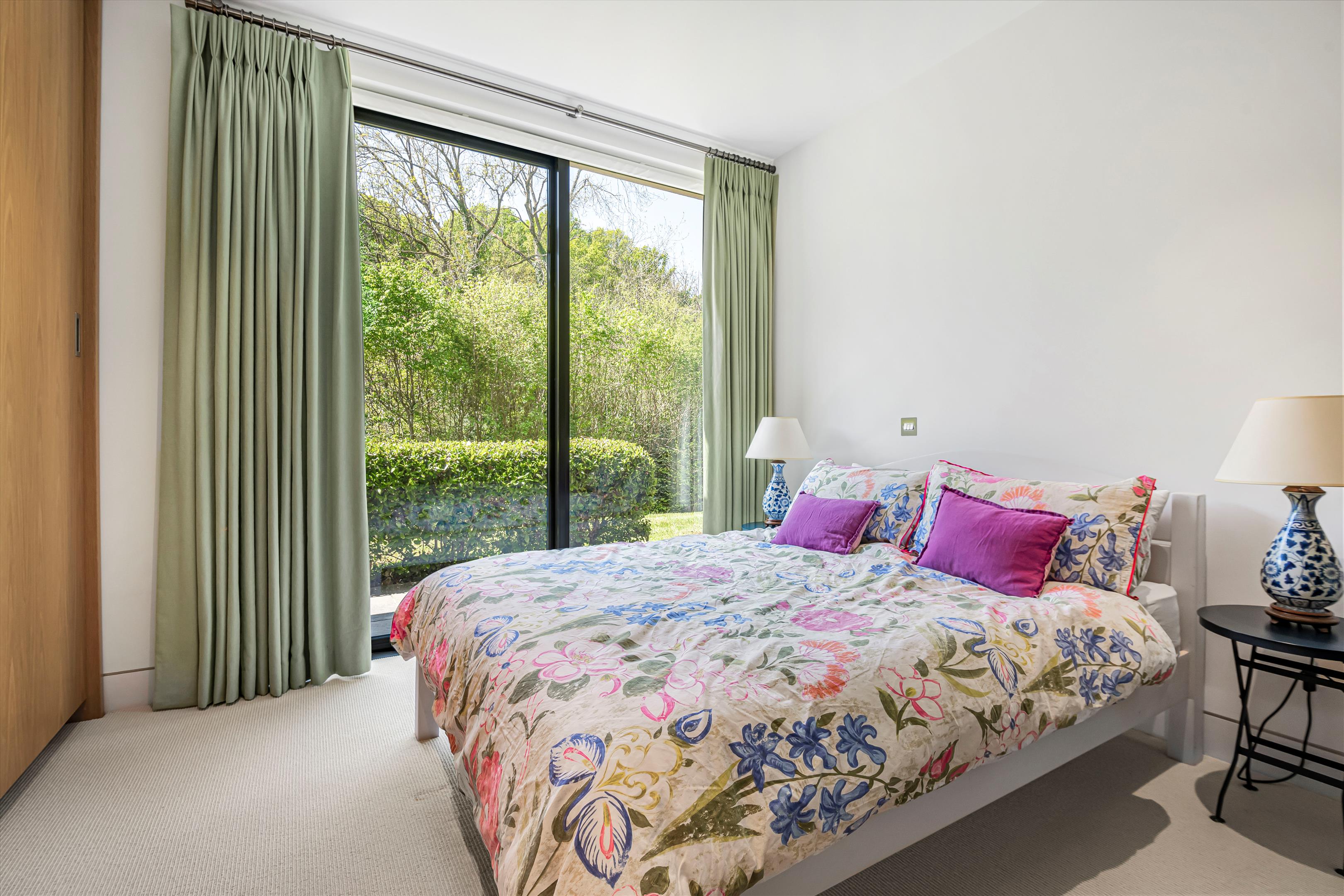 Newnham Hill, Henley-on-Thames, RG9
