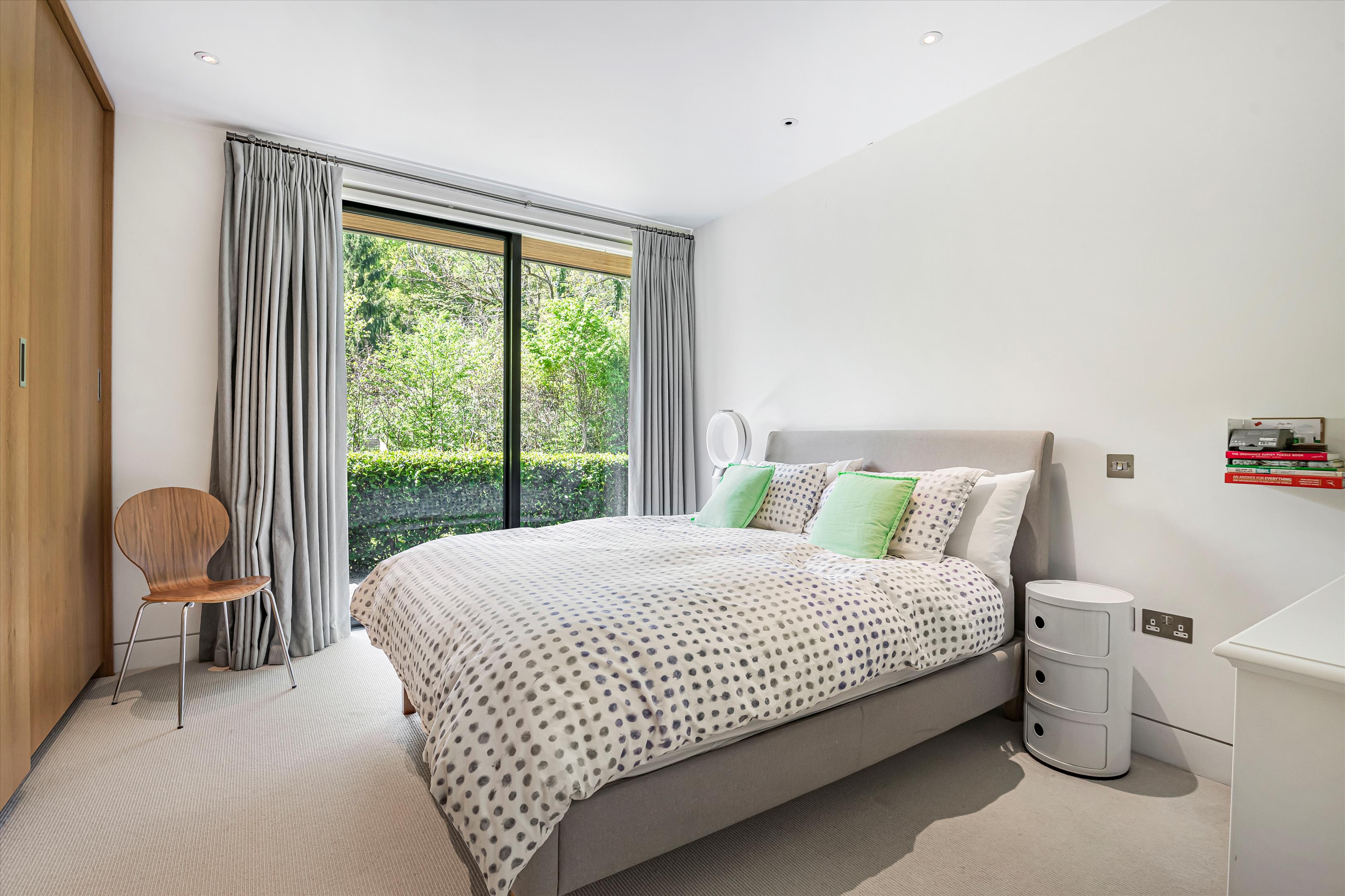 Newnham Hill, Henley-on-Thames, RG9