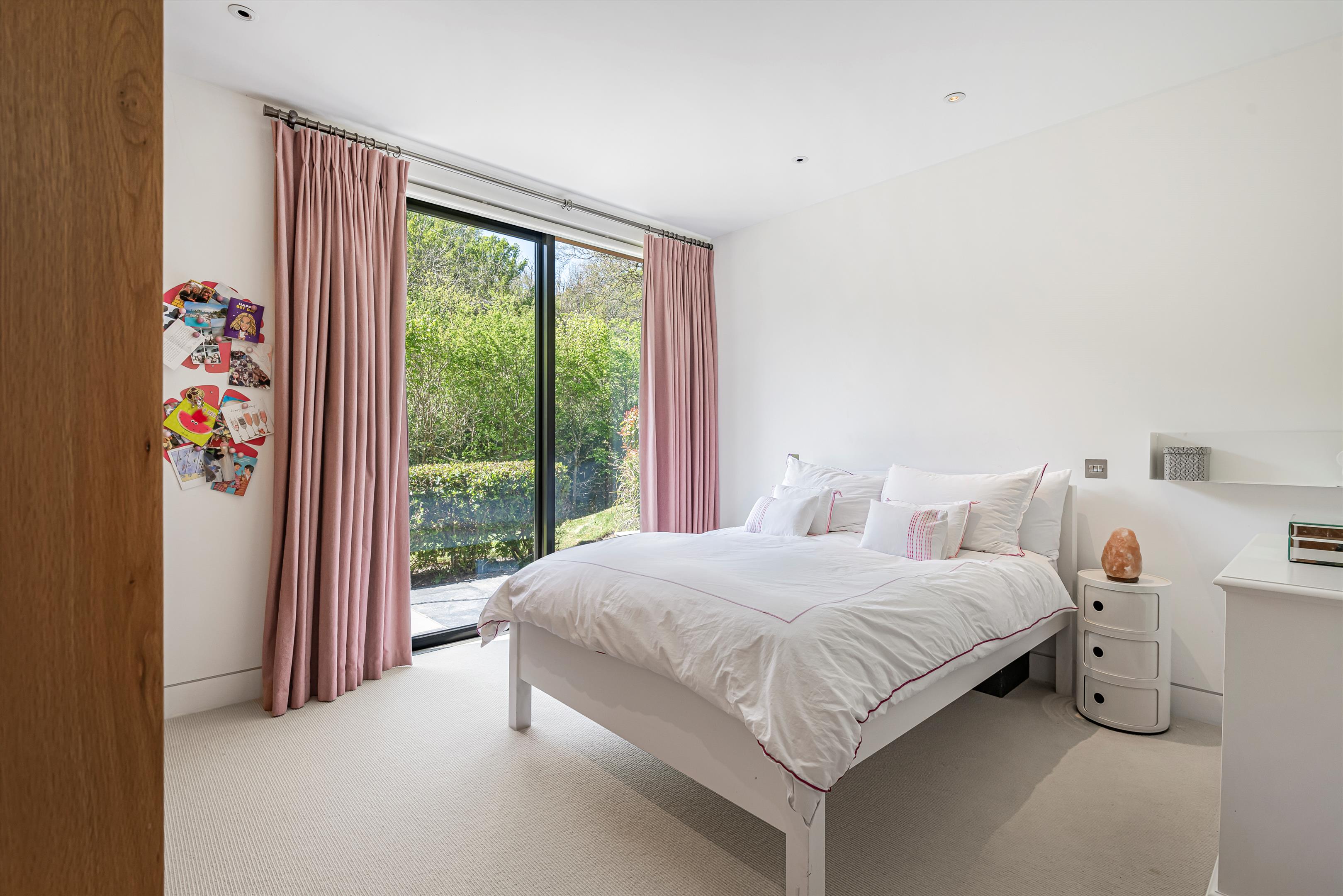 Newnham Hill, Henley-on-Thames, RG9