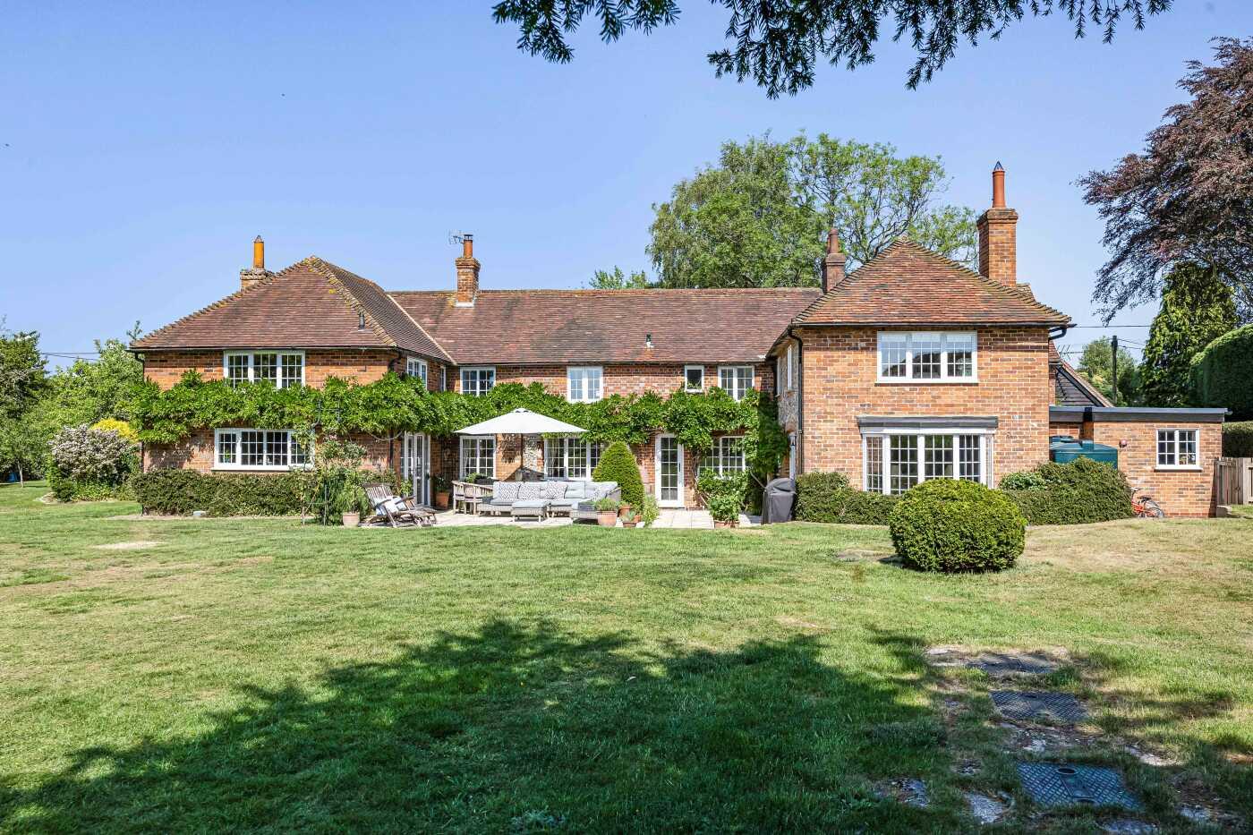 Russells Water, Henley-on-Thames RG9