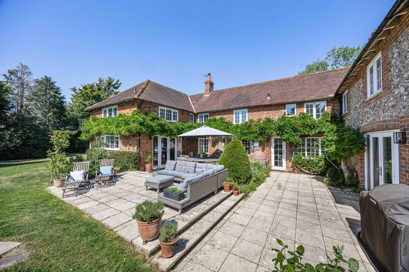Russells Water, Henley-on-Thames RG9