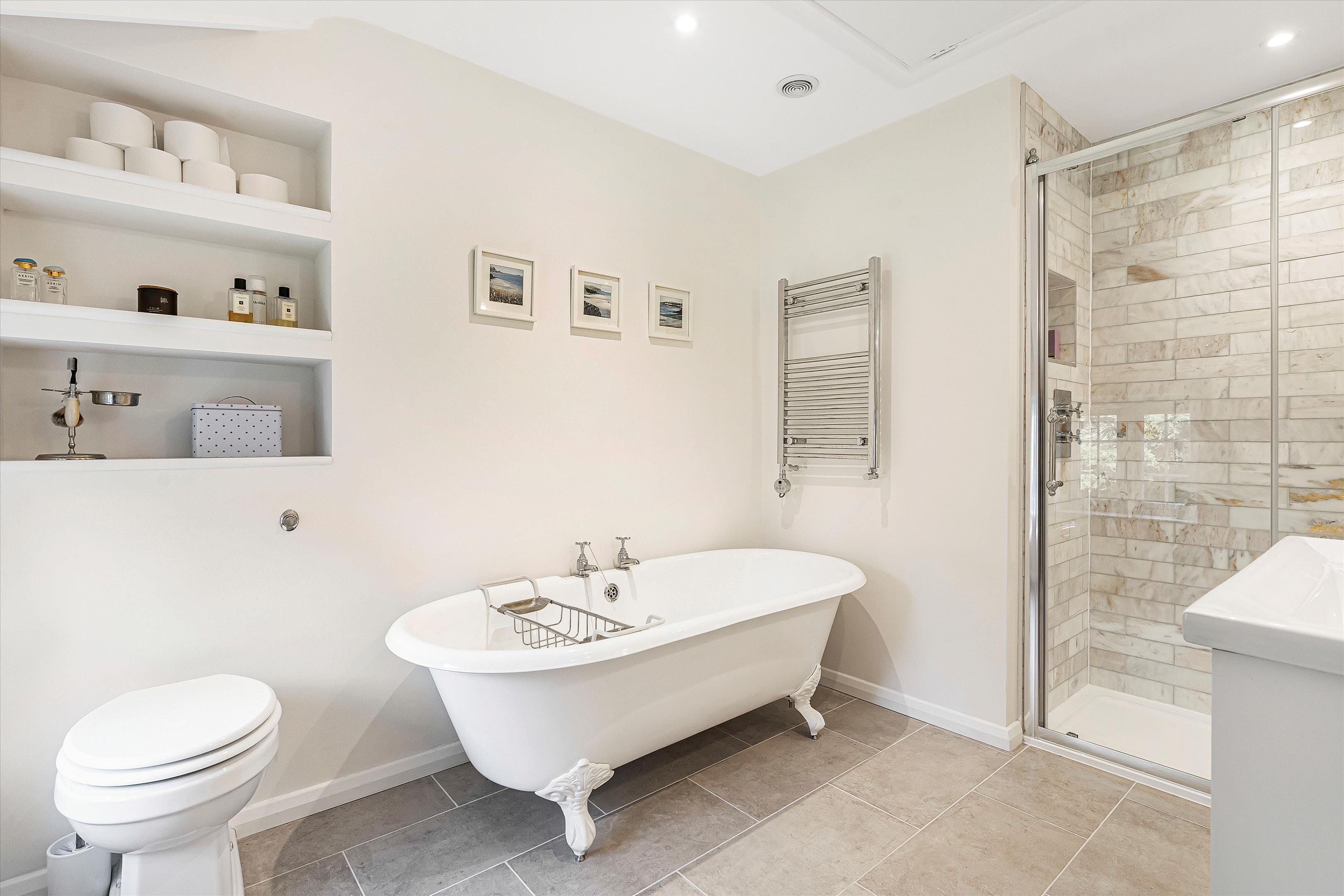Russells Water, Henley-on-Thames RG9