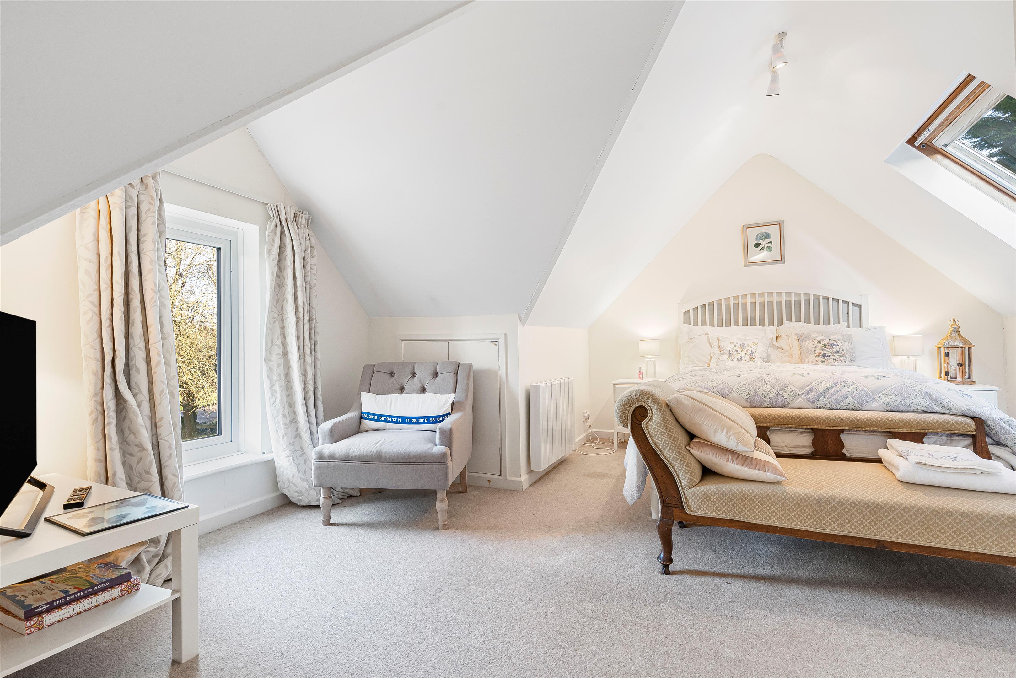Russells Water, Henley-on-Thames RG9