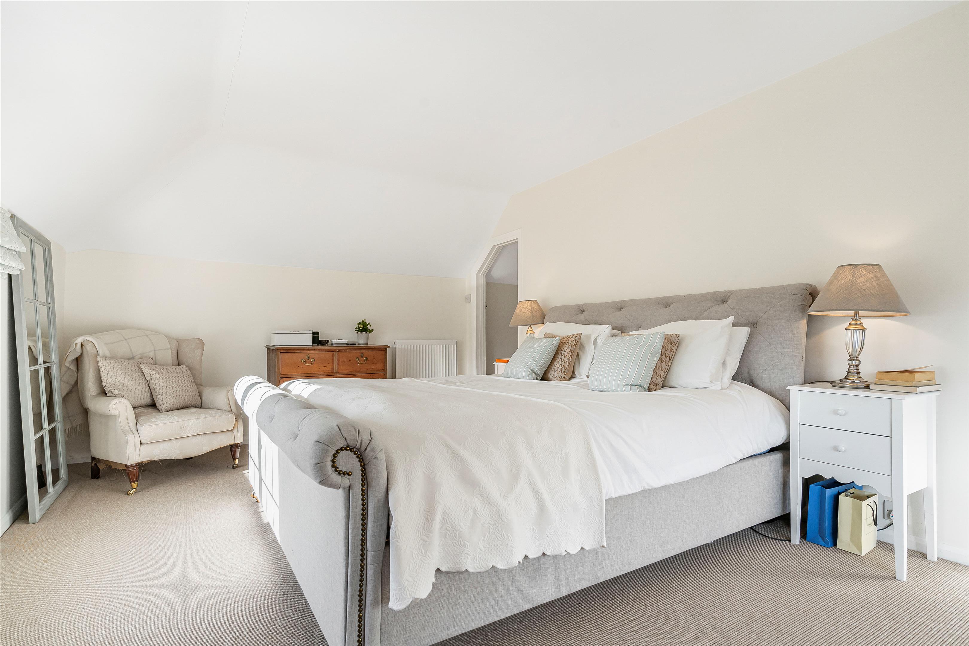 Russells Water, Henley-on-Thames RG9