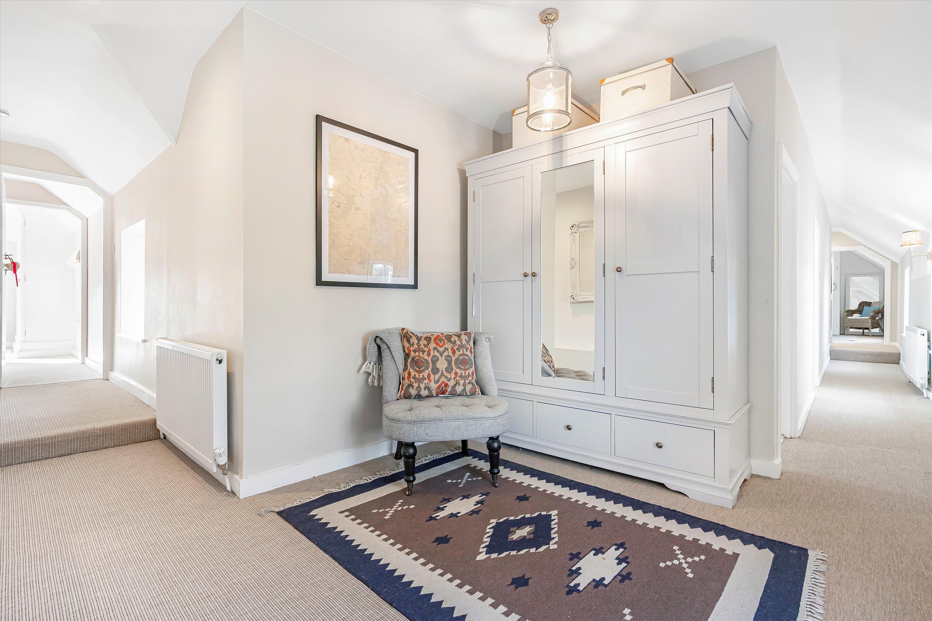 Russells Water, Henley-on-Thames RG9