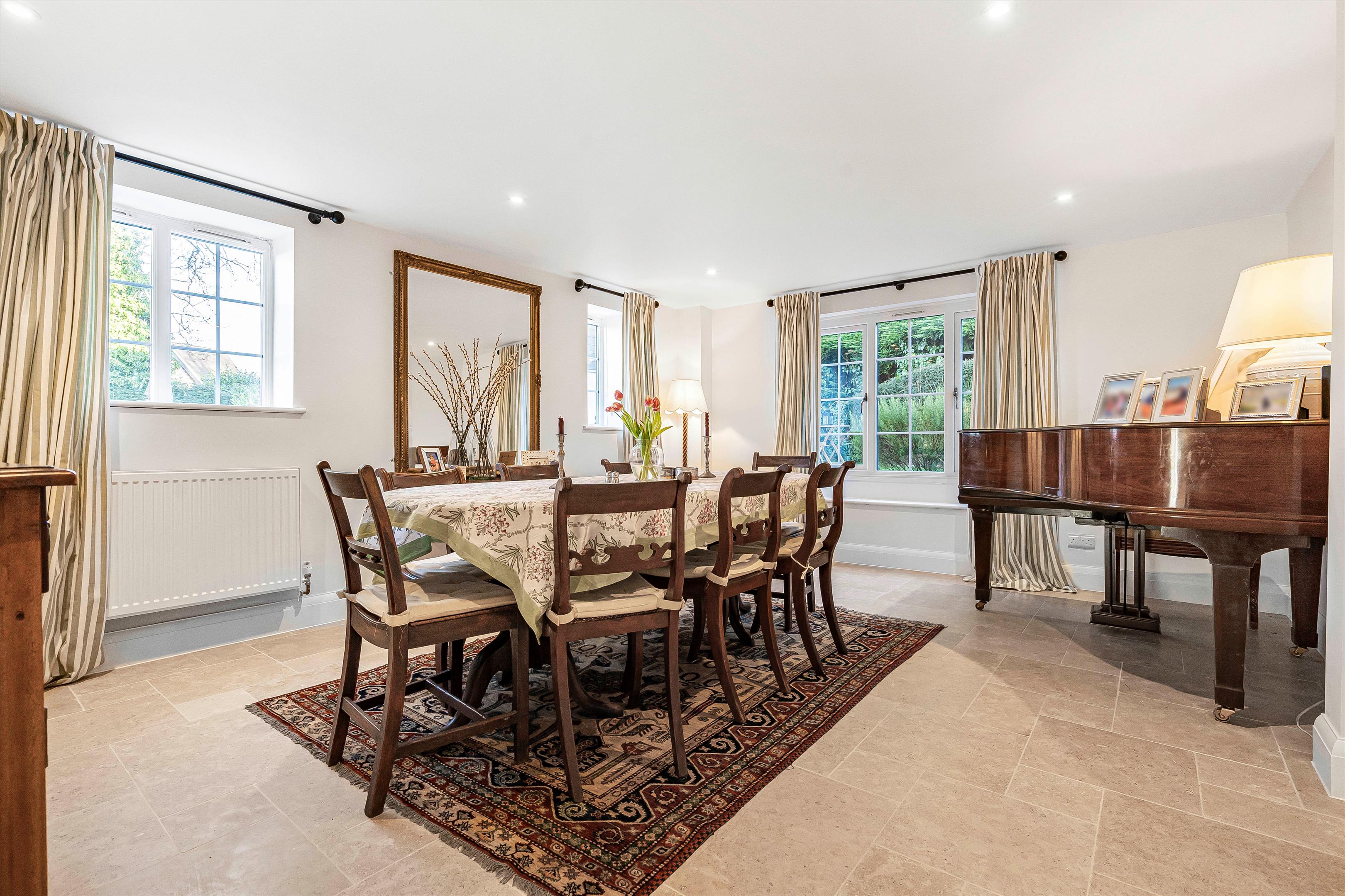 Russells Water, Henley-on-Thames RG9