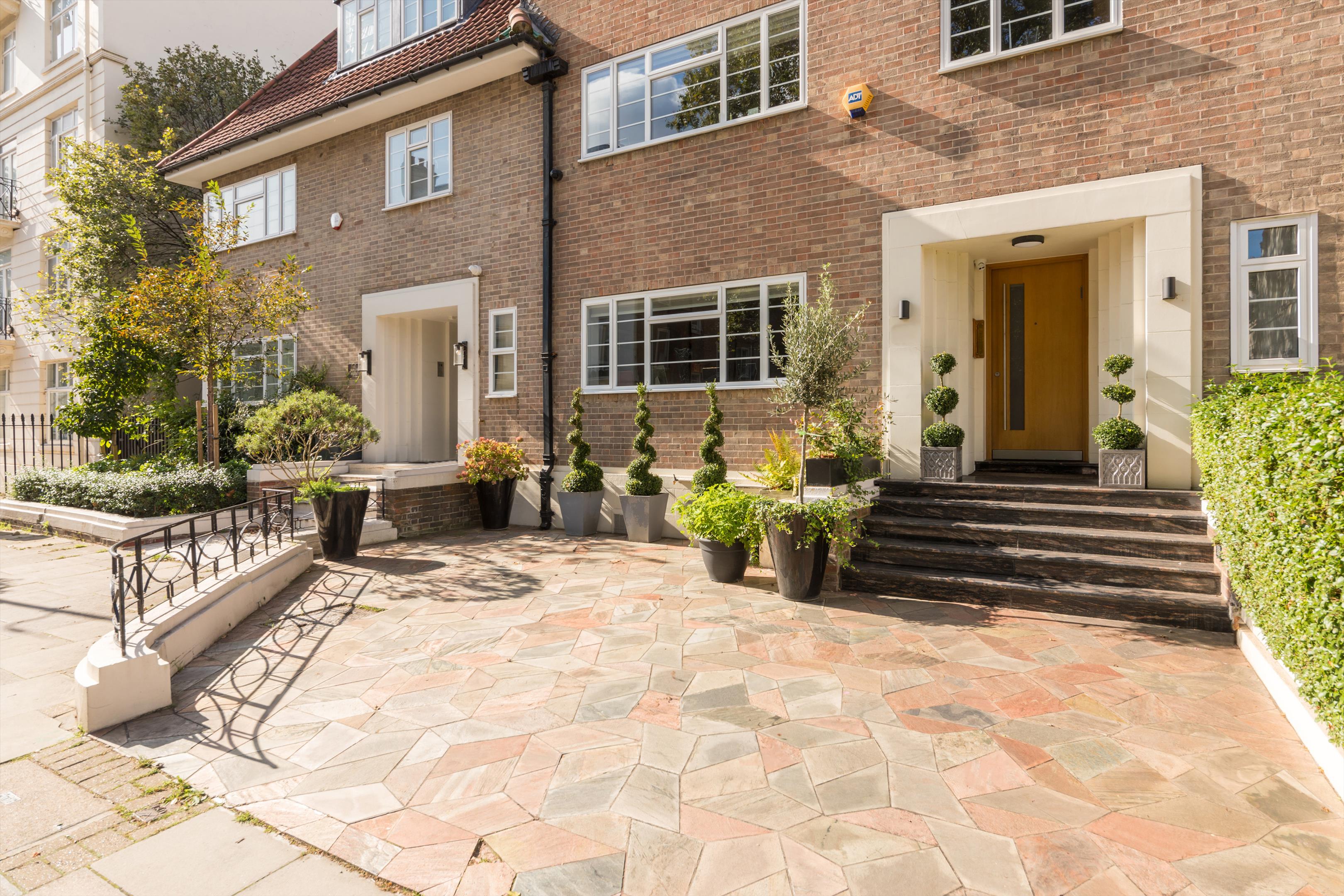 Hyde Park Street, London, W2