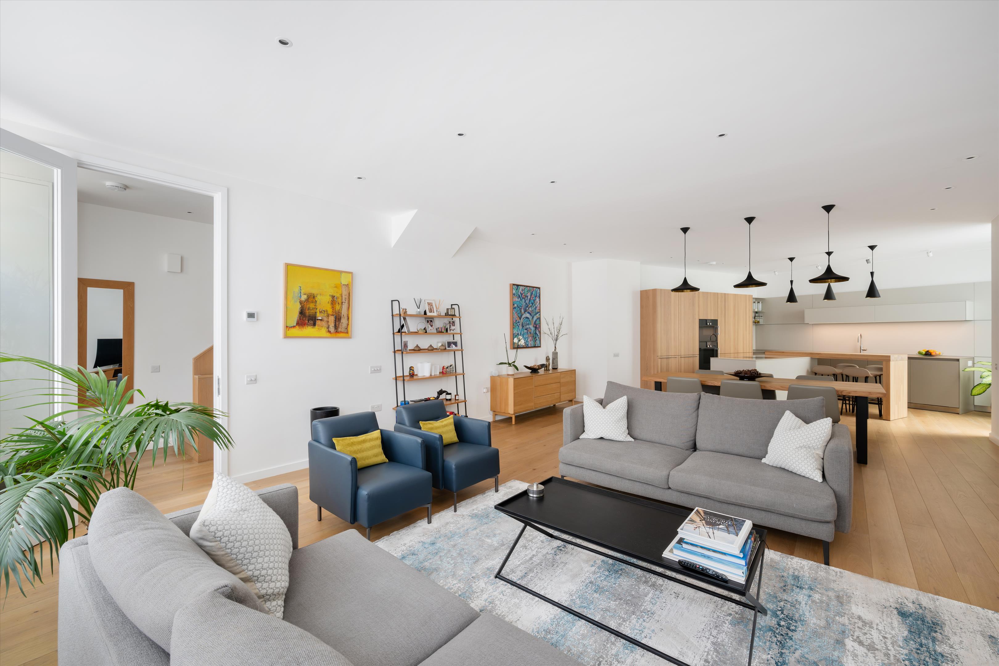 Lancaster Mews, London, W2