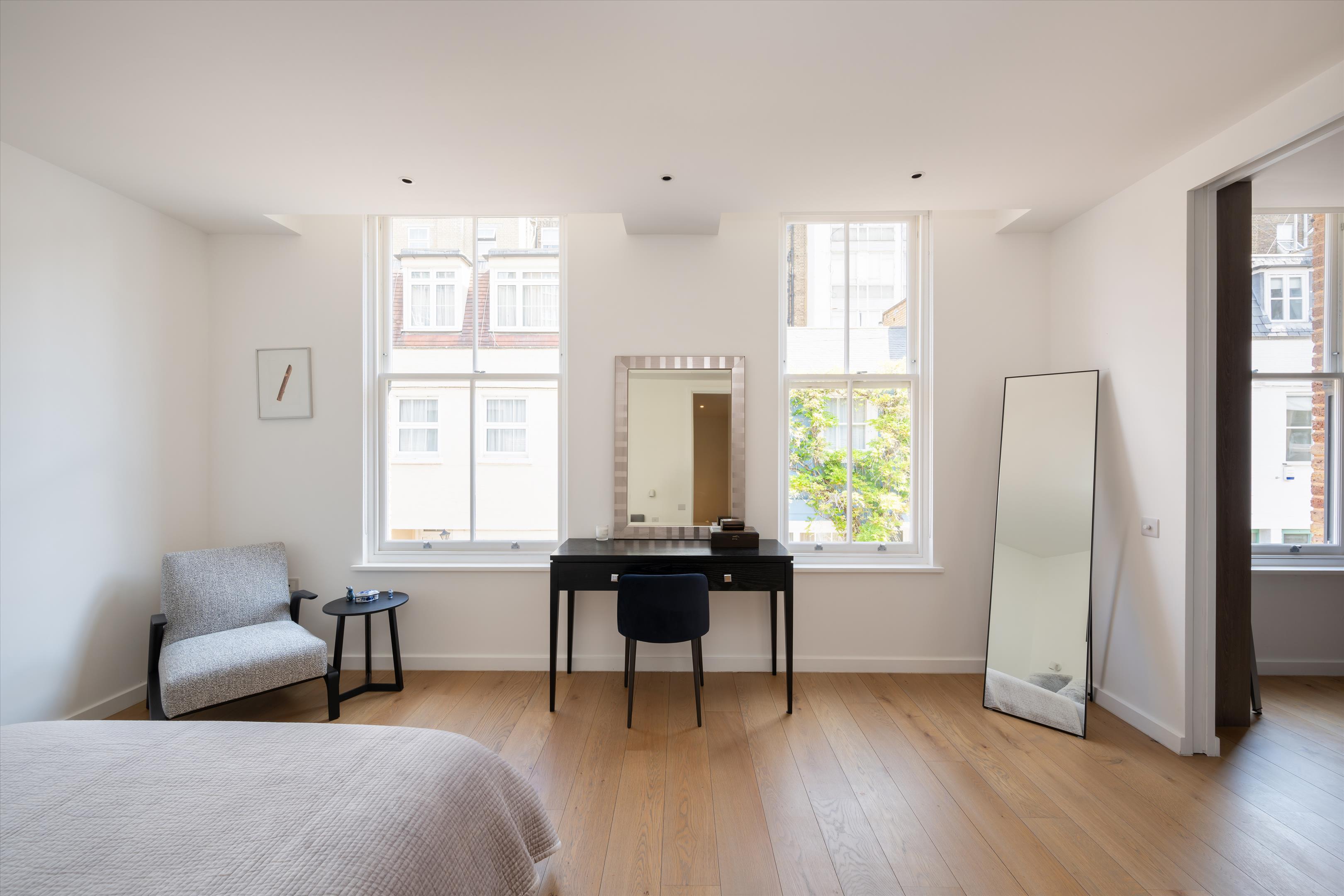 Lancaster Mews, London, W2