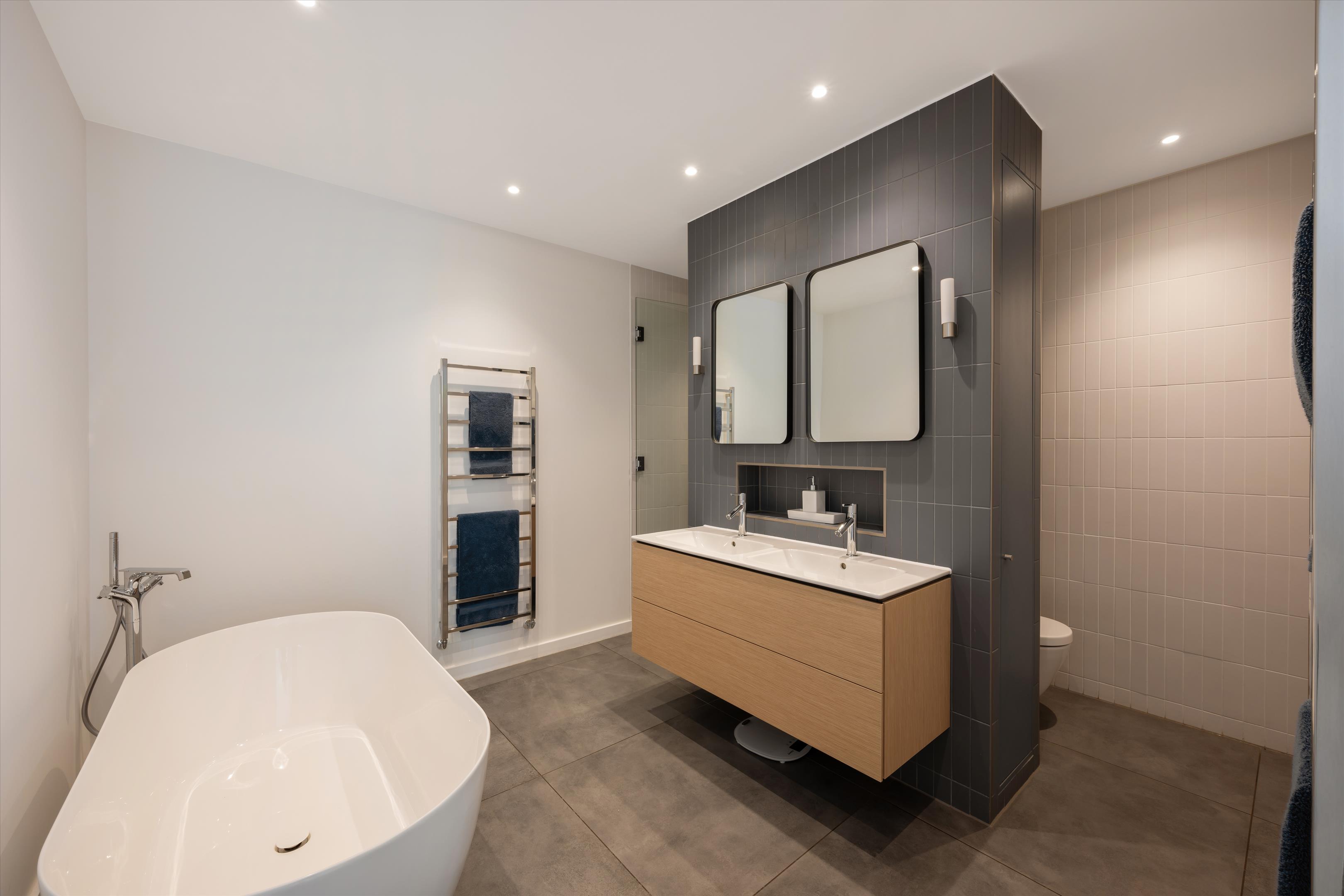 Lancaster Mews, London, W2