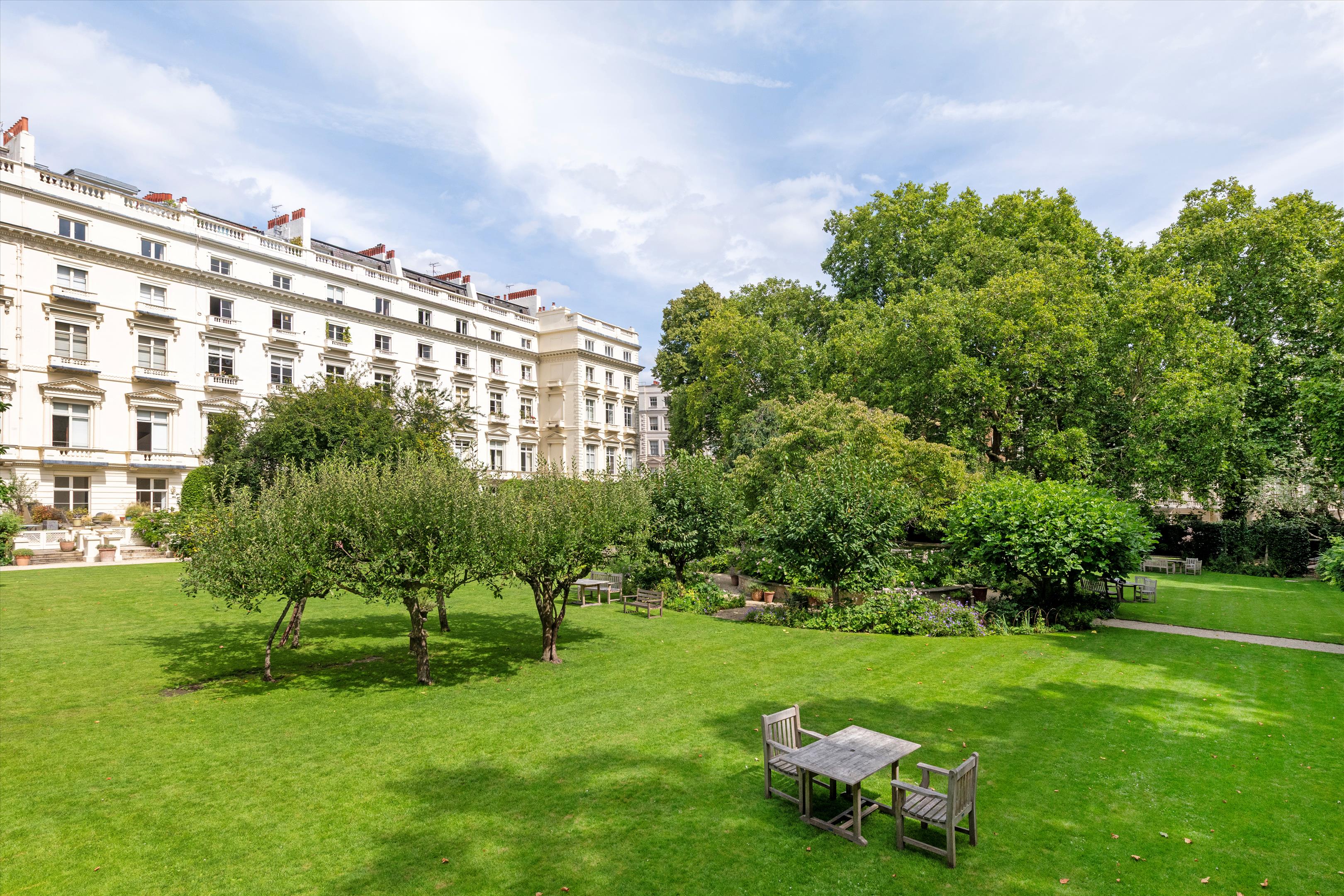 Cleveland Gardens, Bayswater, London, W2