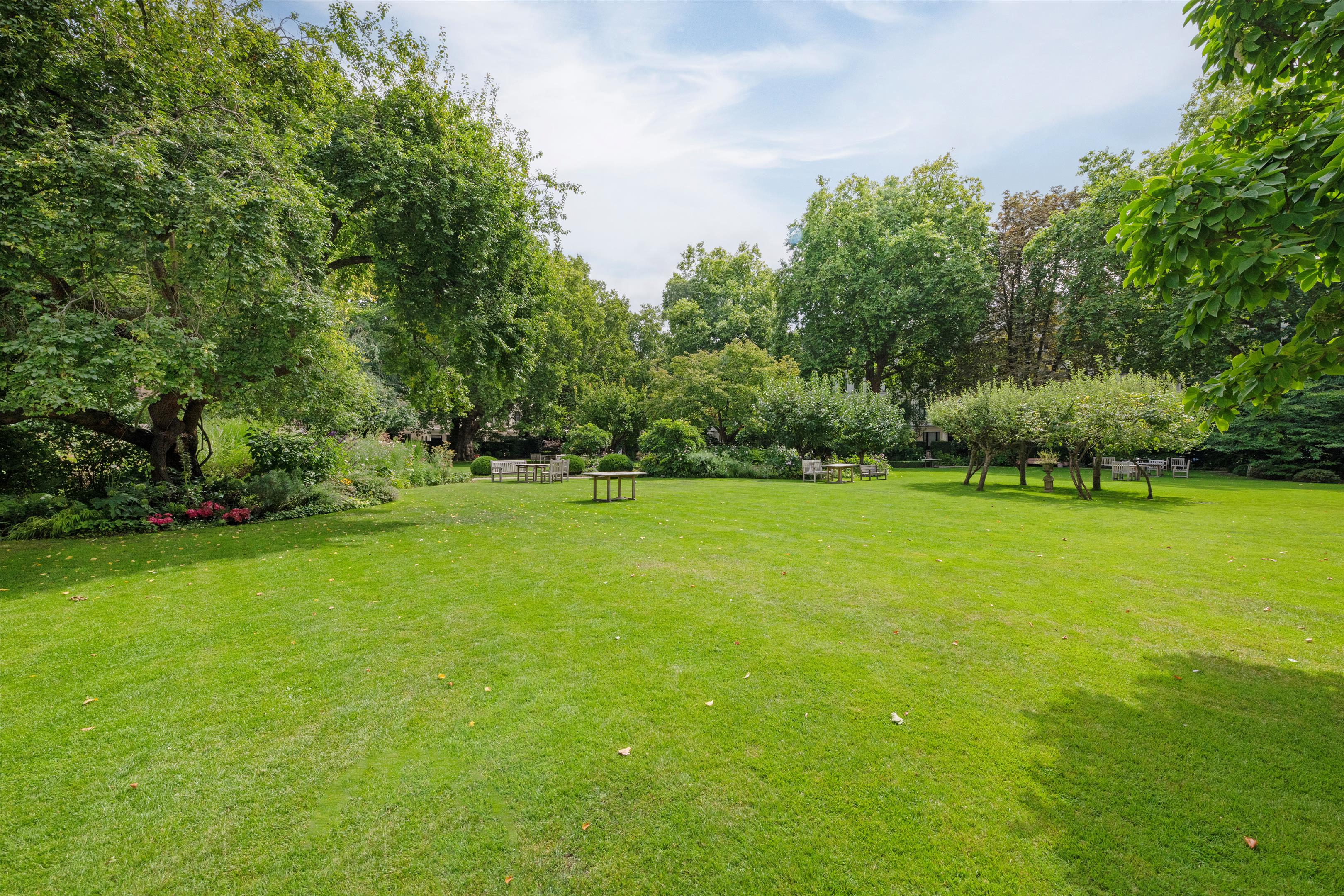 Cleveland Gardens, Bayswater, London, W2
