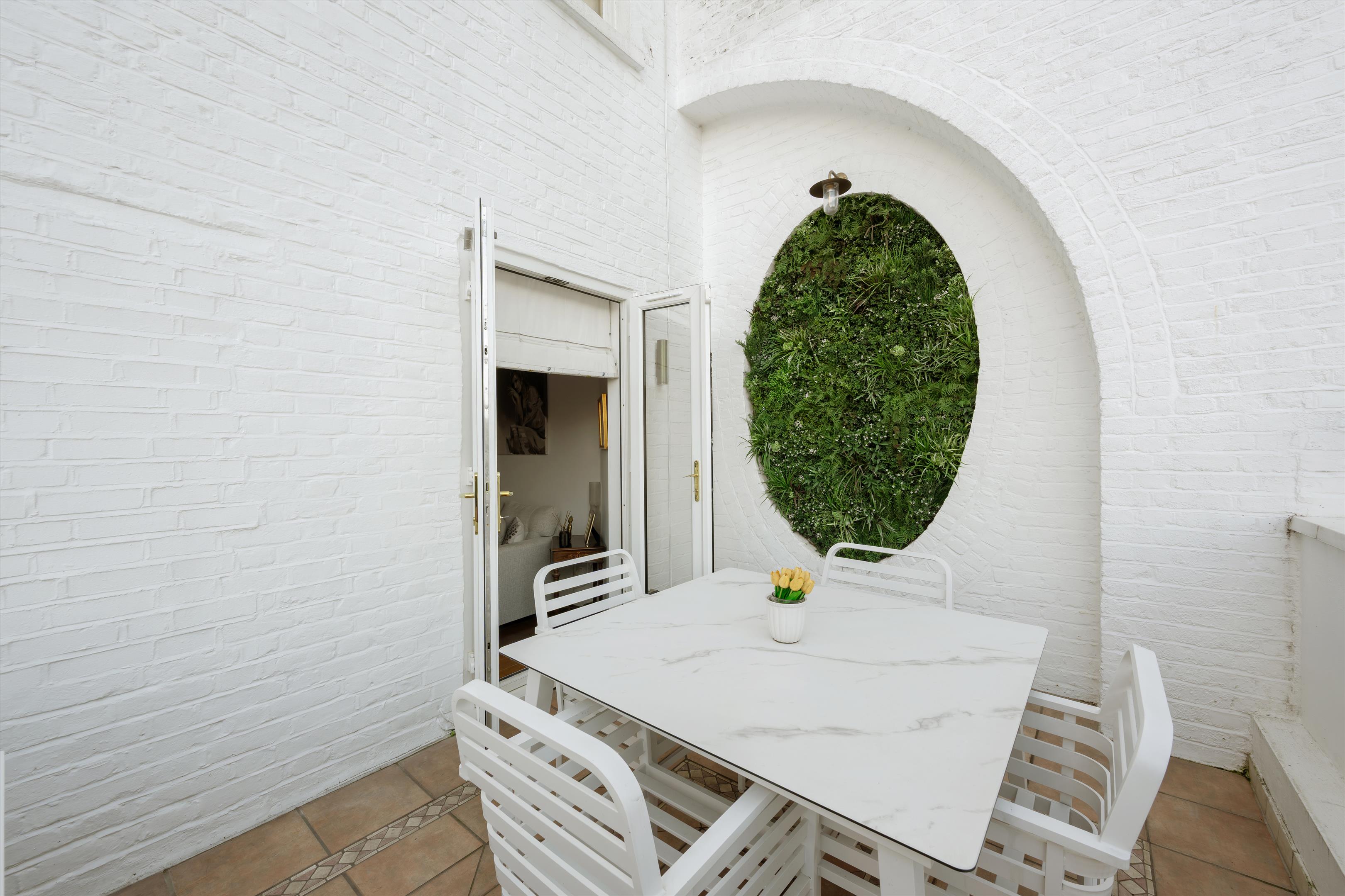 Lancaster Gate, Hyde Park, London, W2