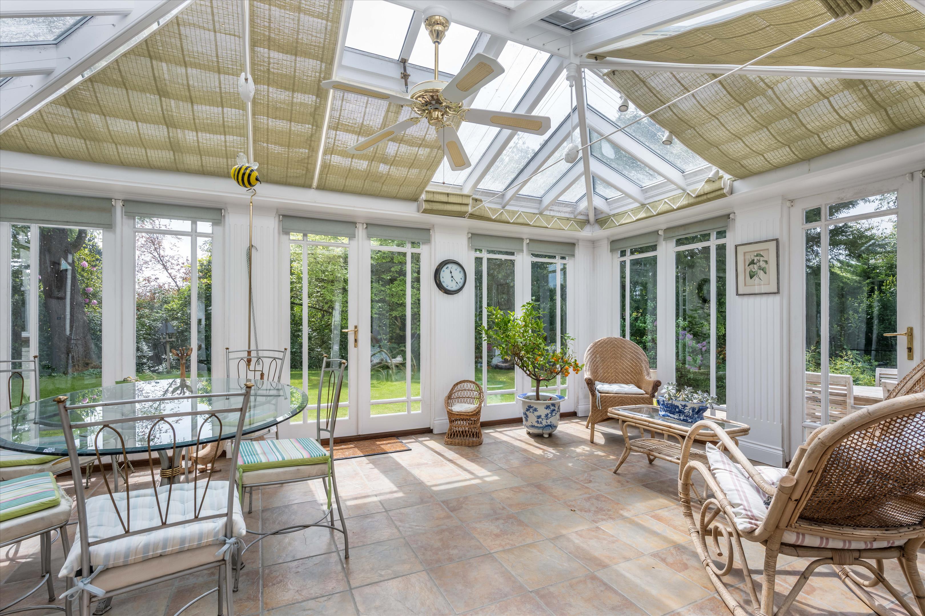 Weydown Road, Haslemere, Surrey GU27
